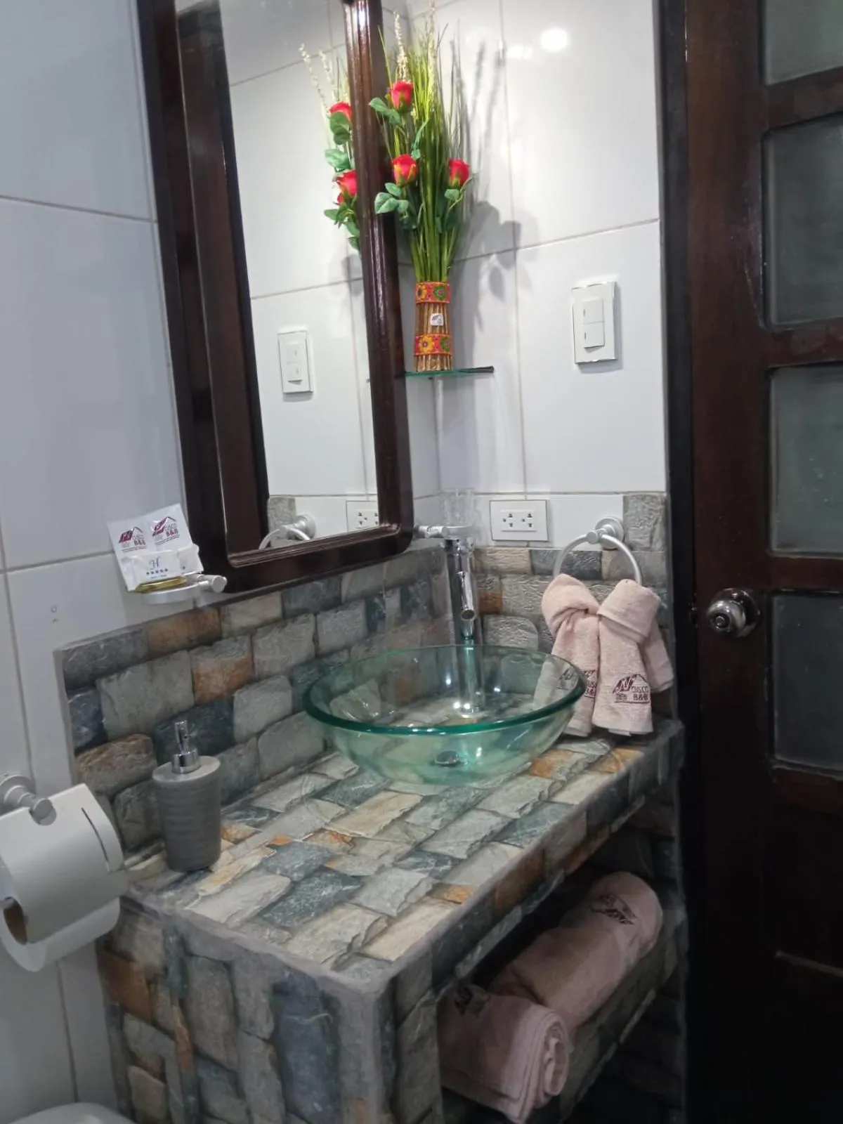 Bathroom in Cusco Bed and Breakfast