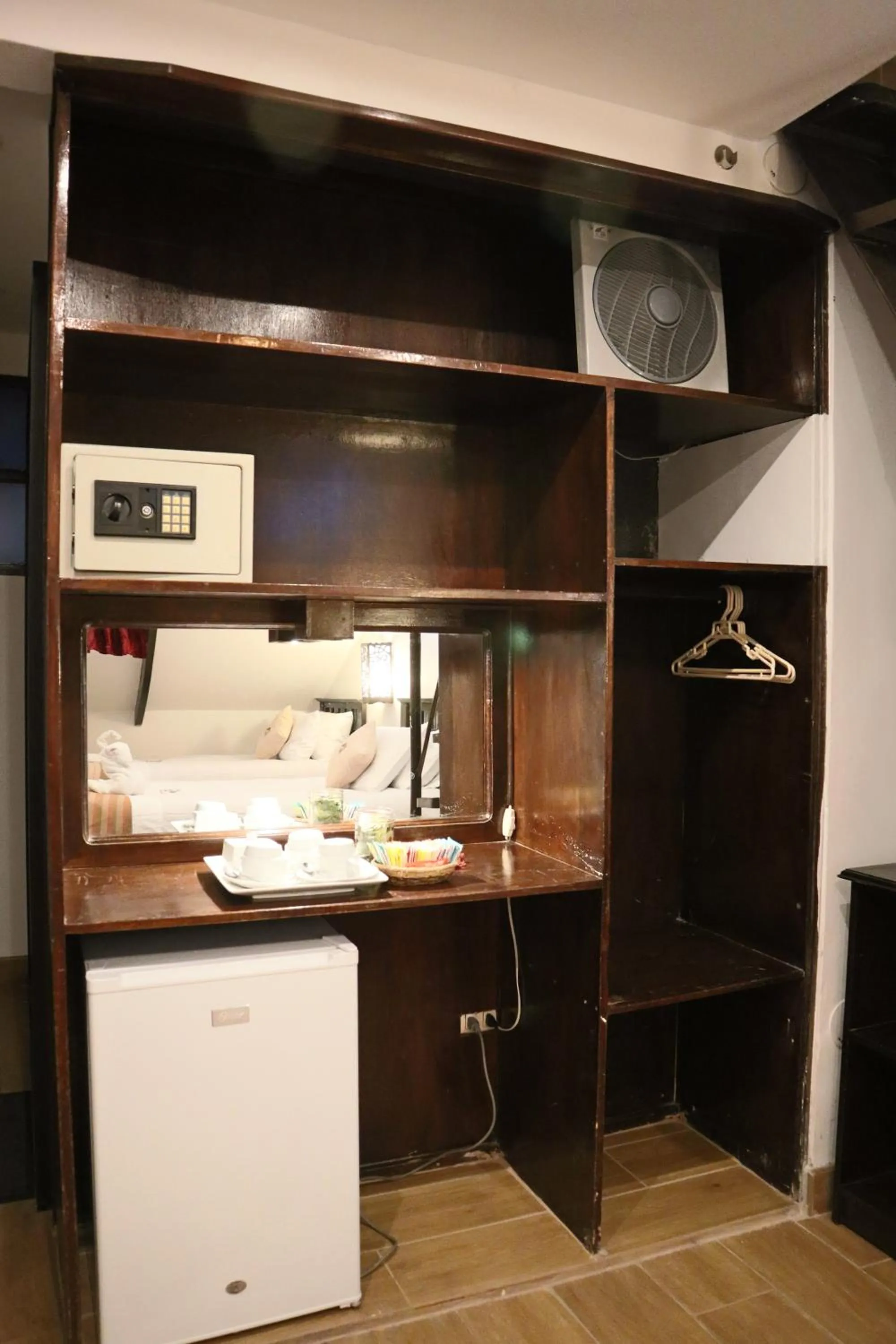 wardrobe in Cusco Bed and Breakfast