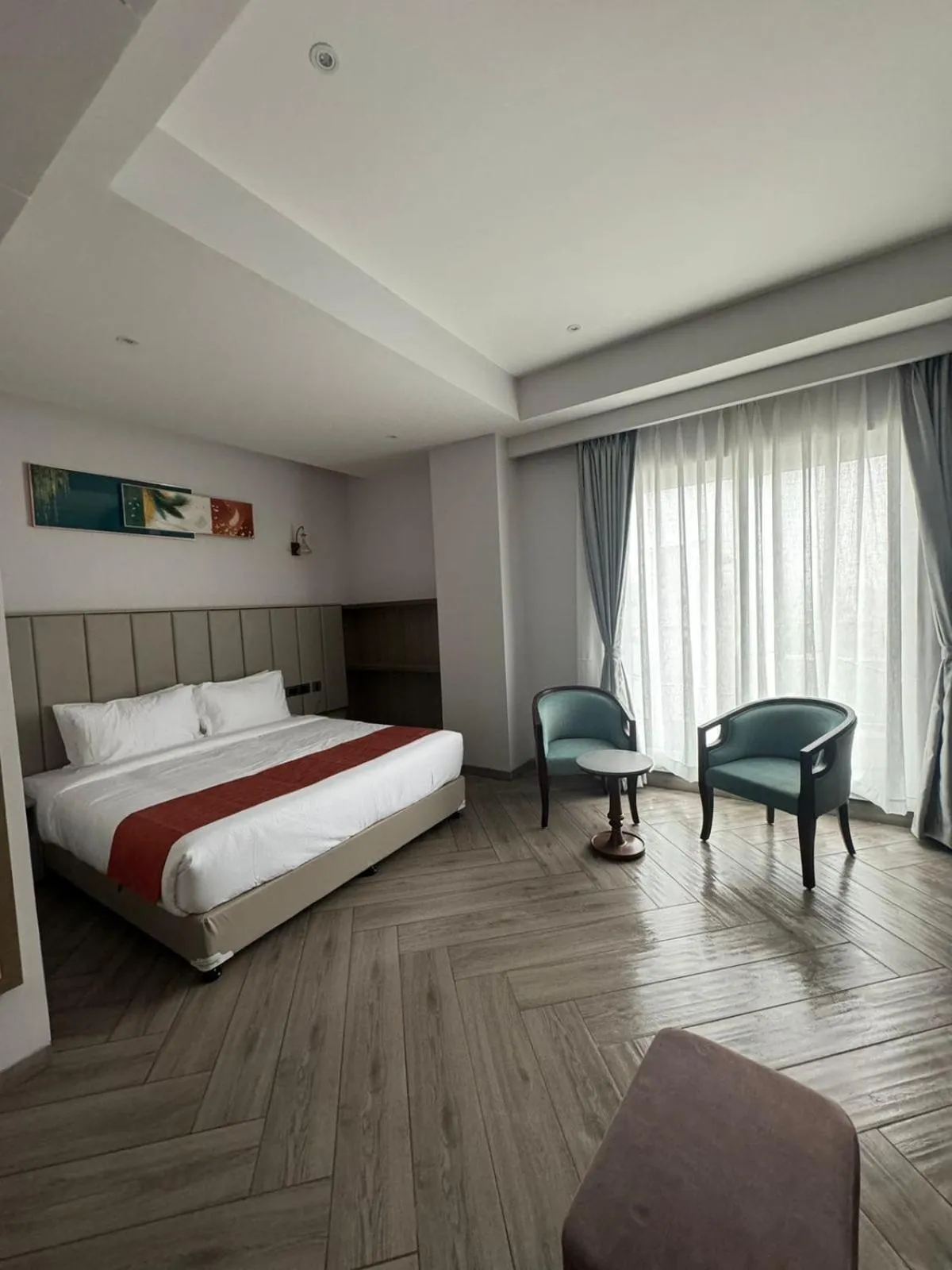 Photo of the whole room, Bed in De Crown Inn