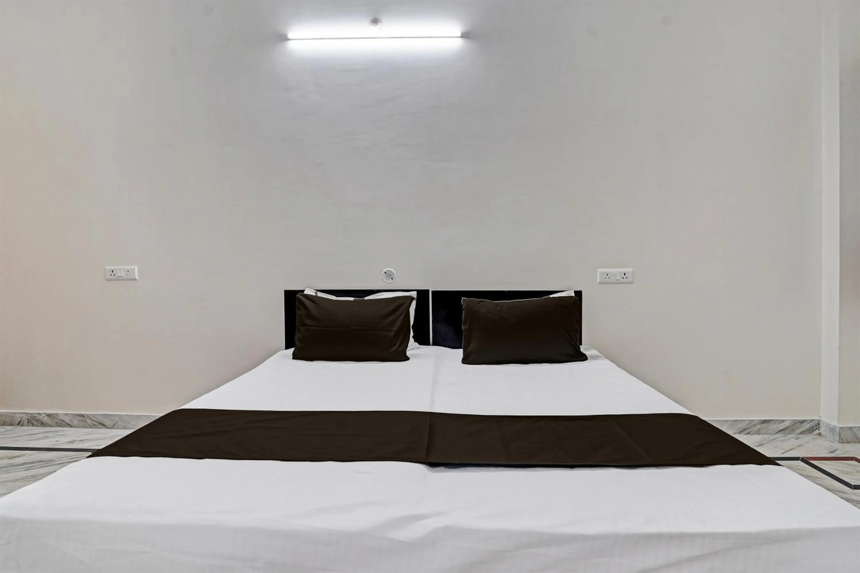 Bedroom, Bed in Hotel O Rudra Palace