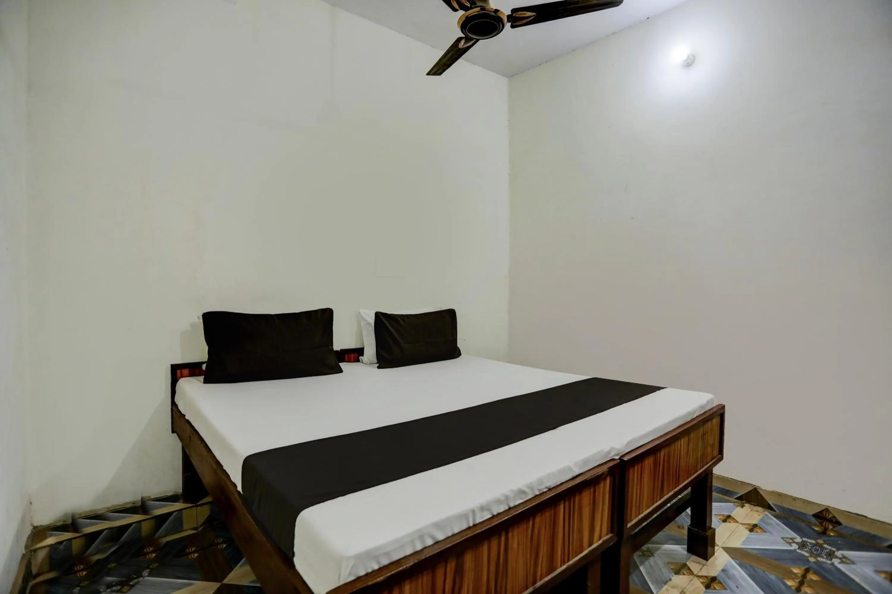 Bedroom, Bed in Hotel O by OYO Swagat