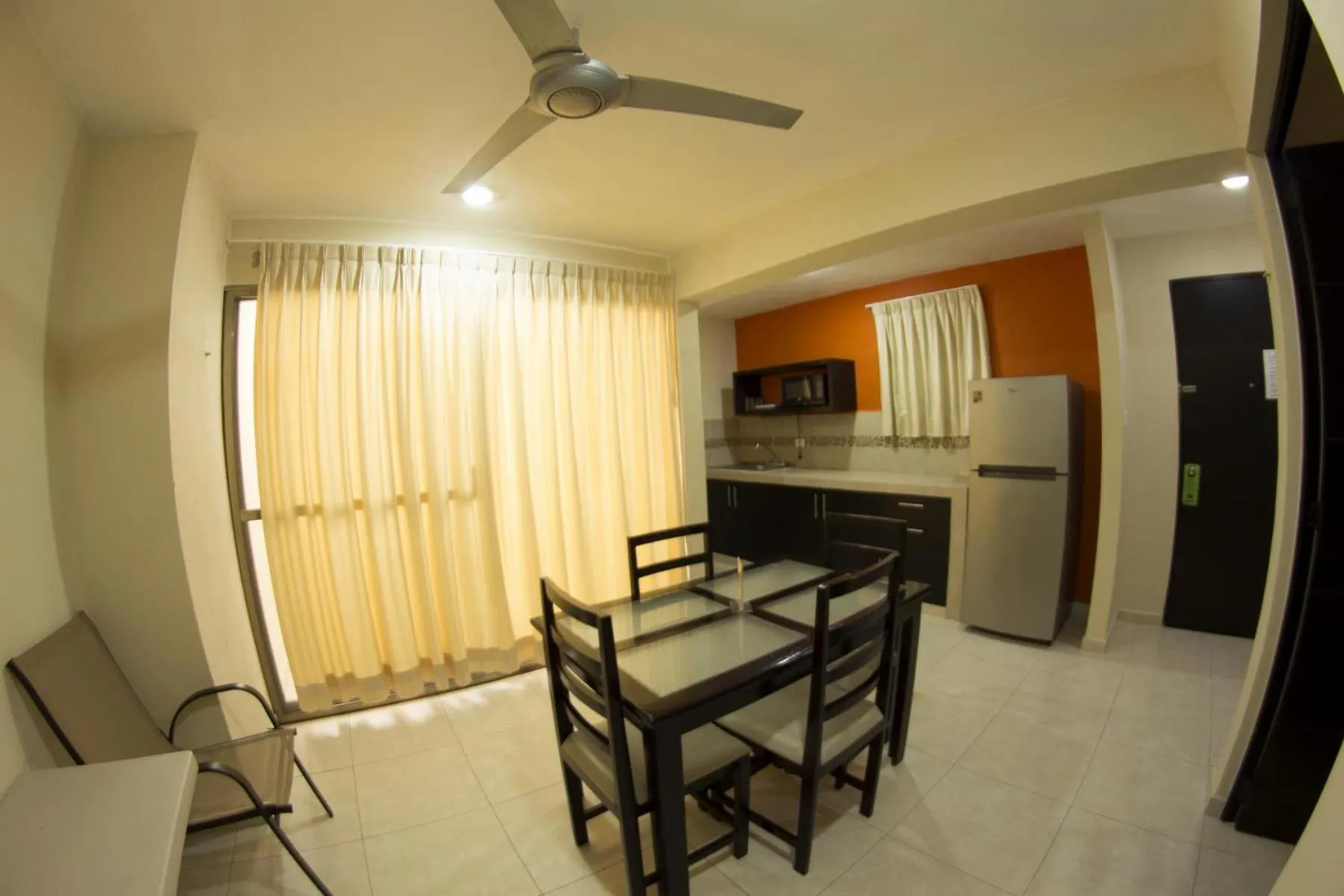 Hotel & Suites Domani