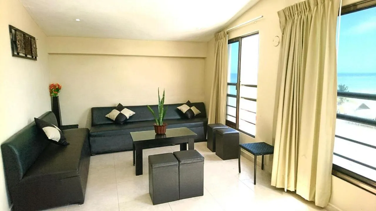 Hotel & Suites Domani