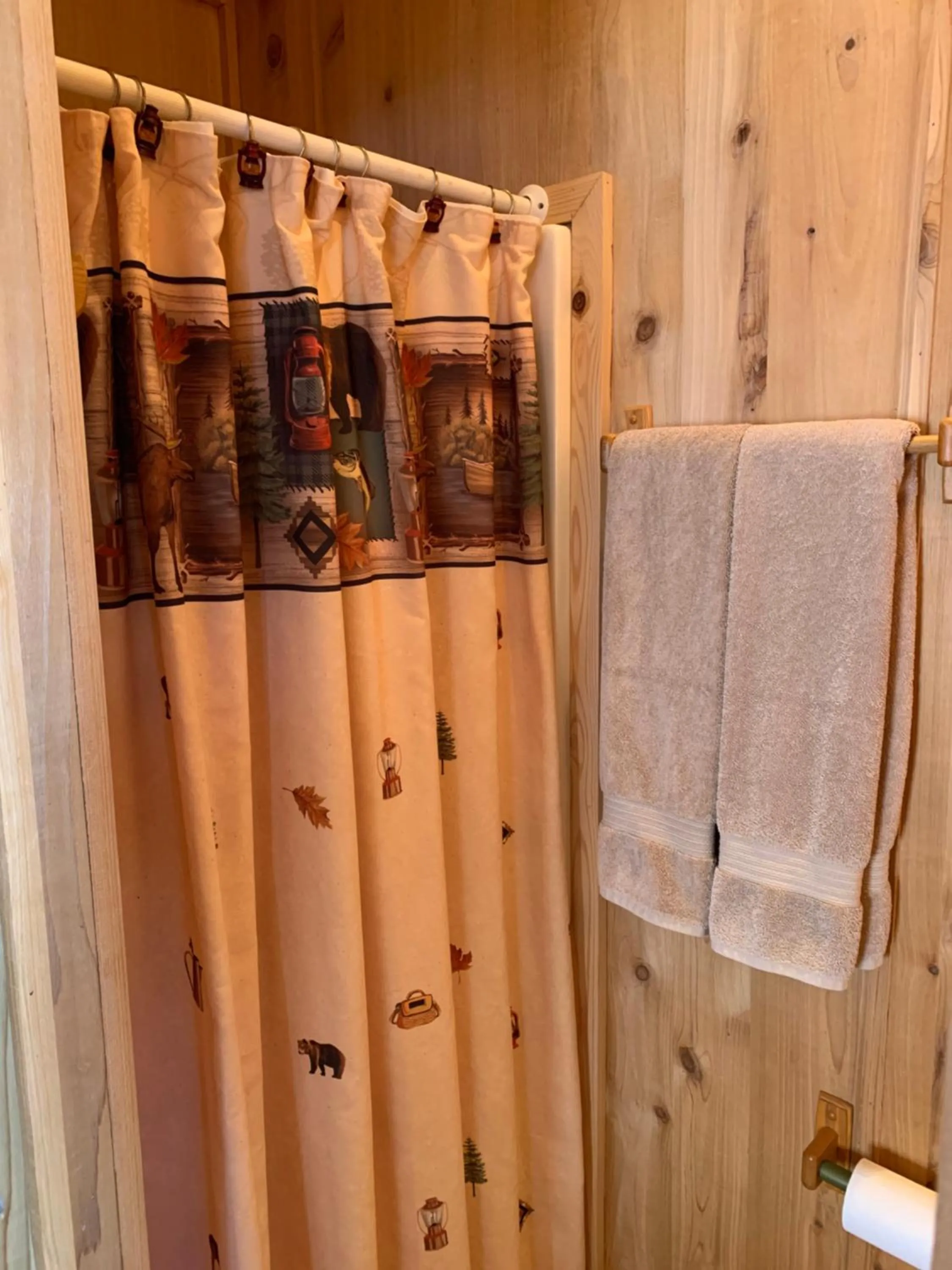 Shower in Bearlodge Mountain Resort