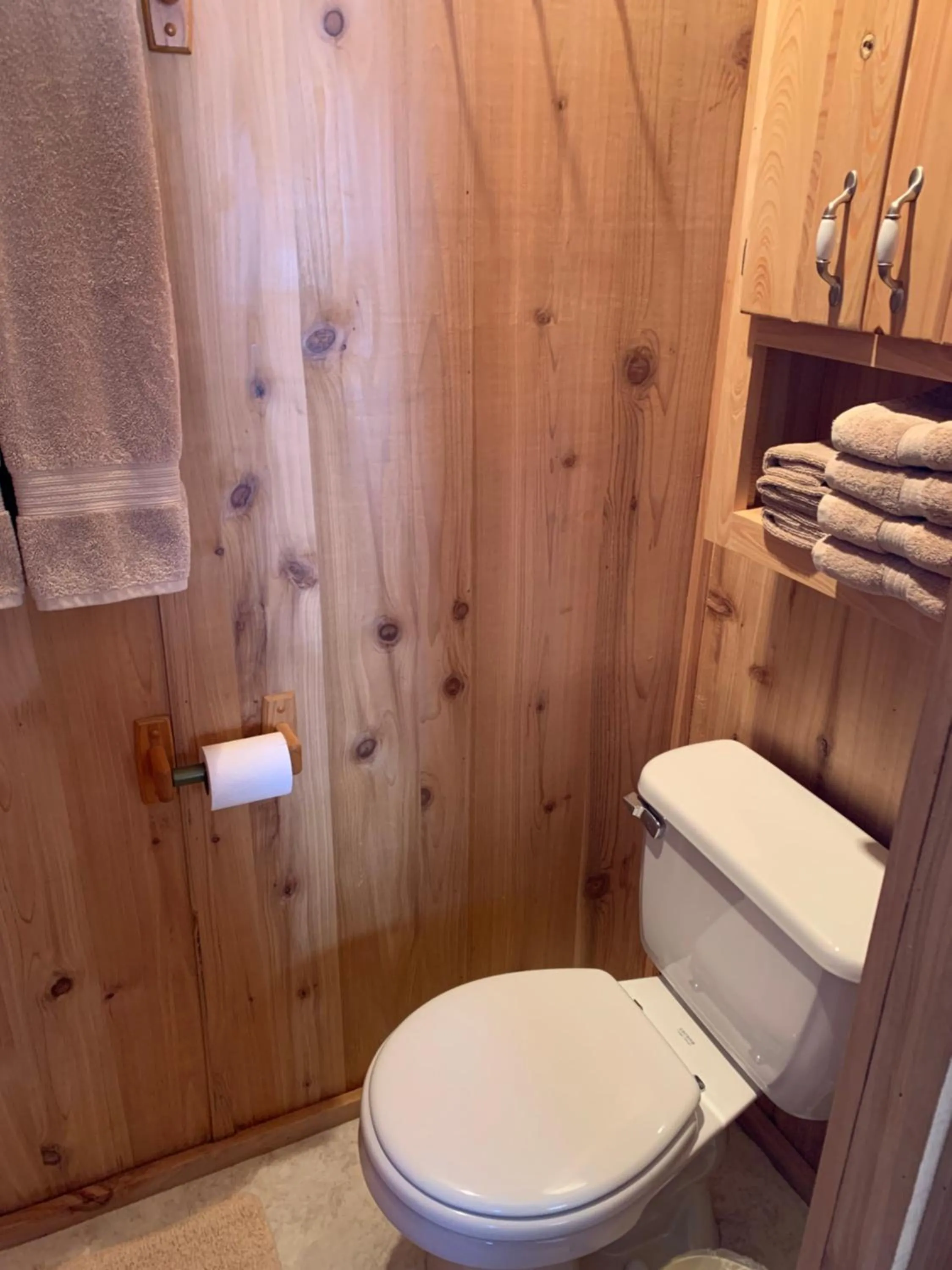 Bathroom in Bearlodge Mountain Resort
