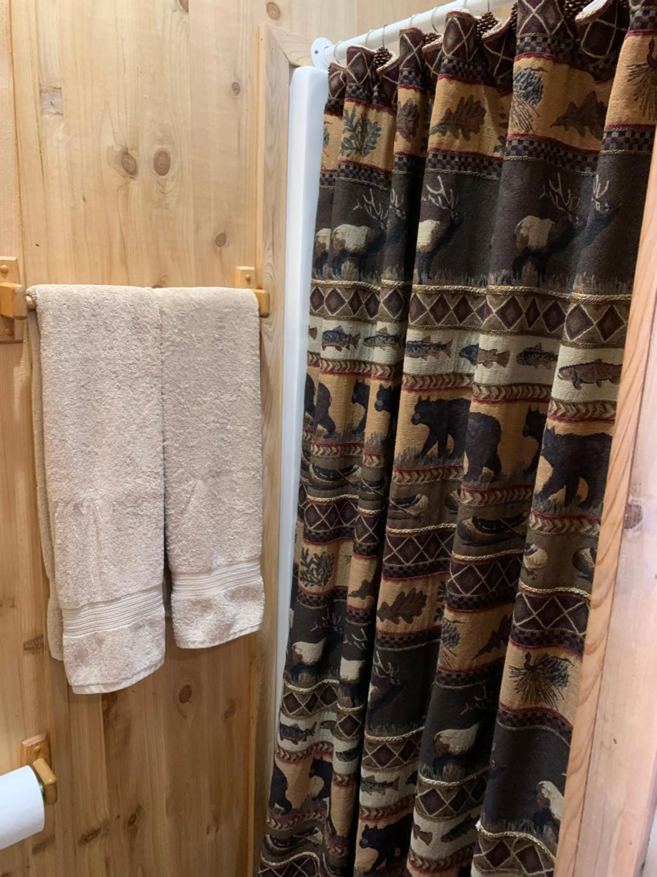 Shower in Bearlodge Mountain Resort