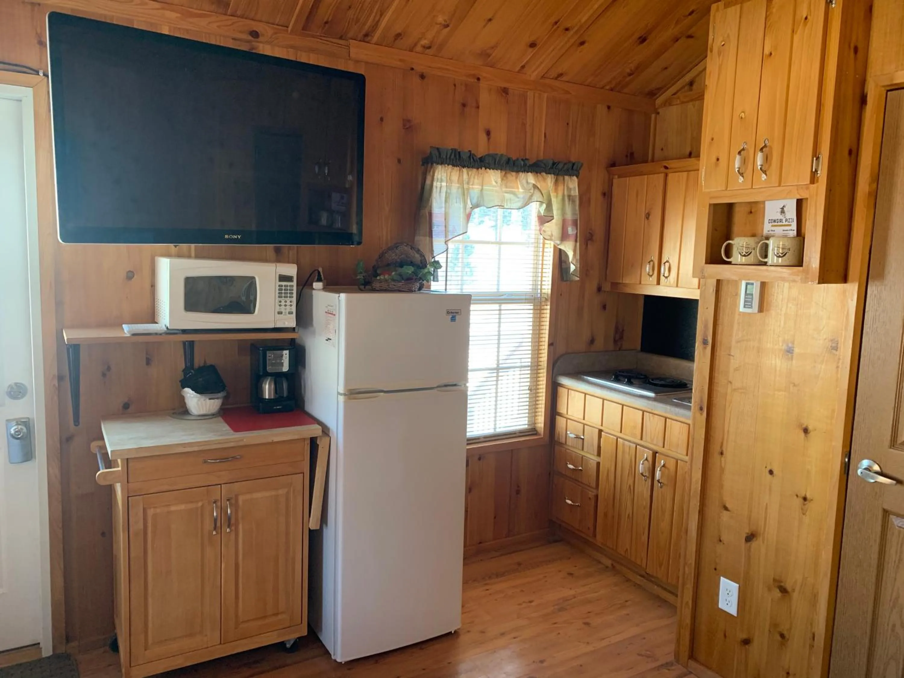 Kitchen or kitchenette in Bearlodge Mountain Resort