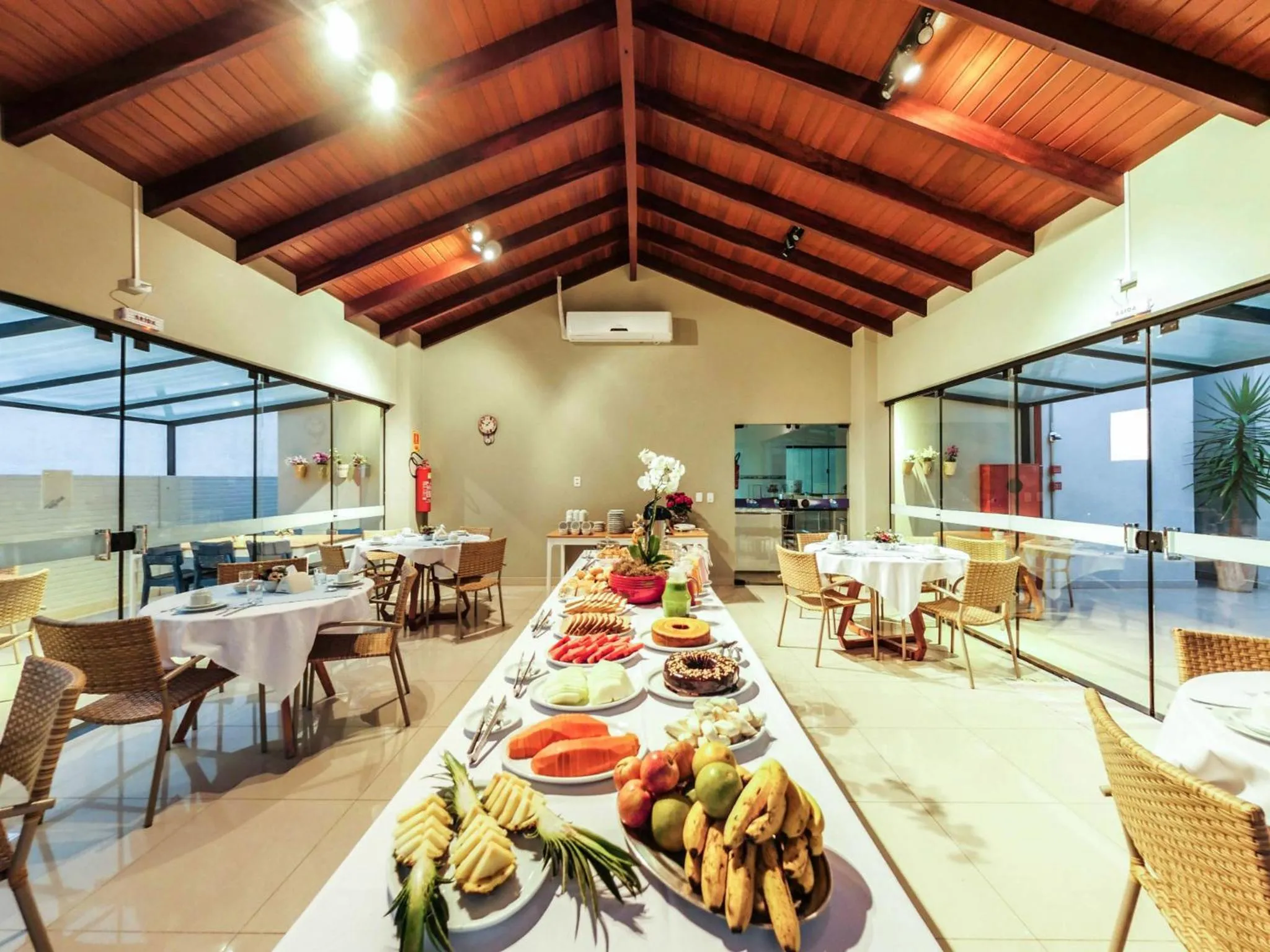 Lounge or bar in CLH Suites Bonito Centro