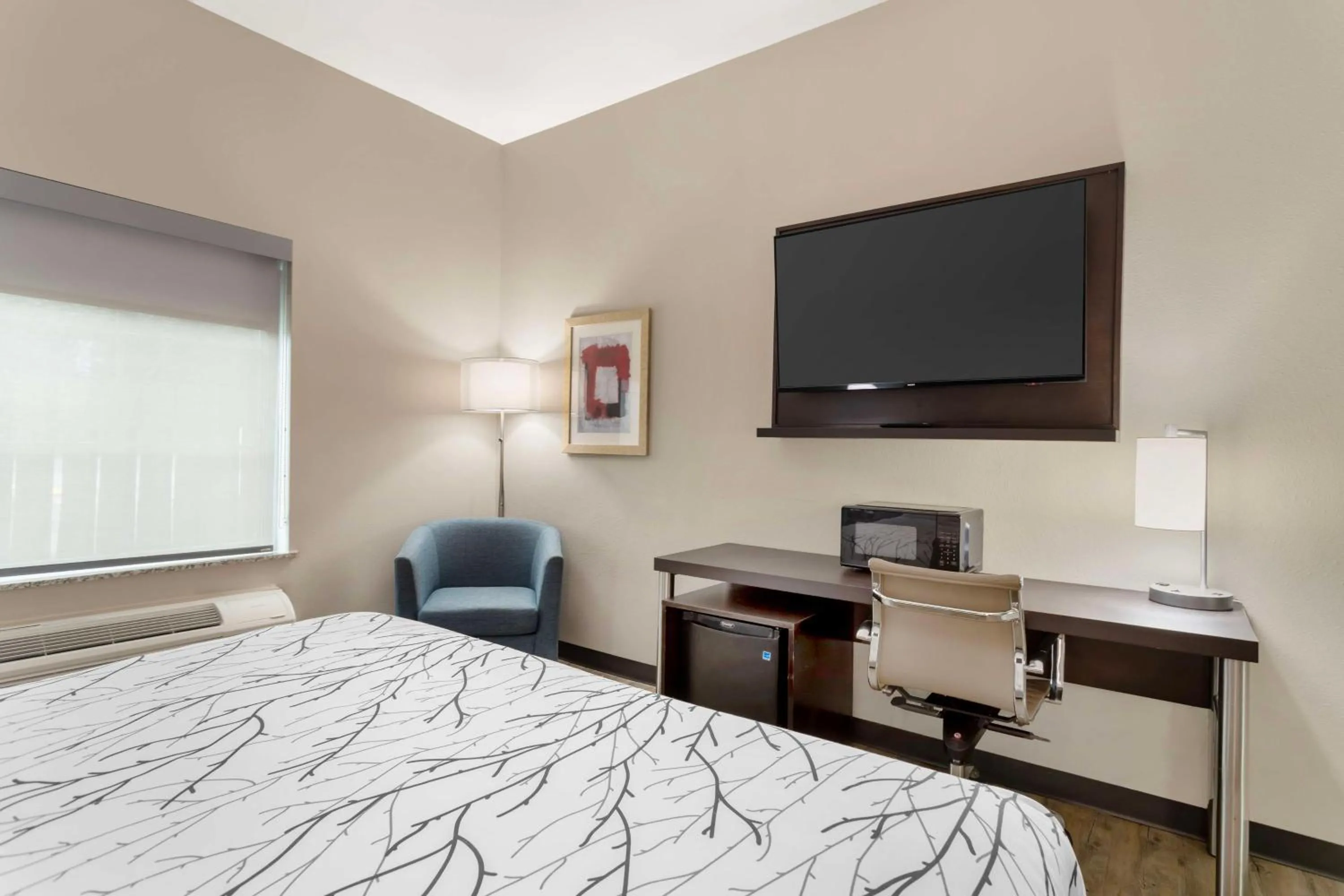 Bedroom, Bed in Best Western Casino Inn