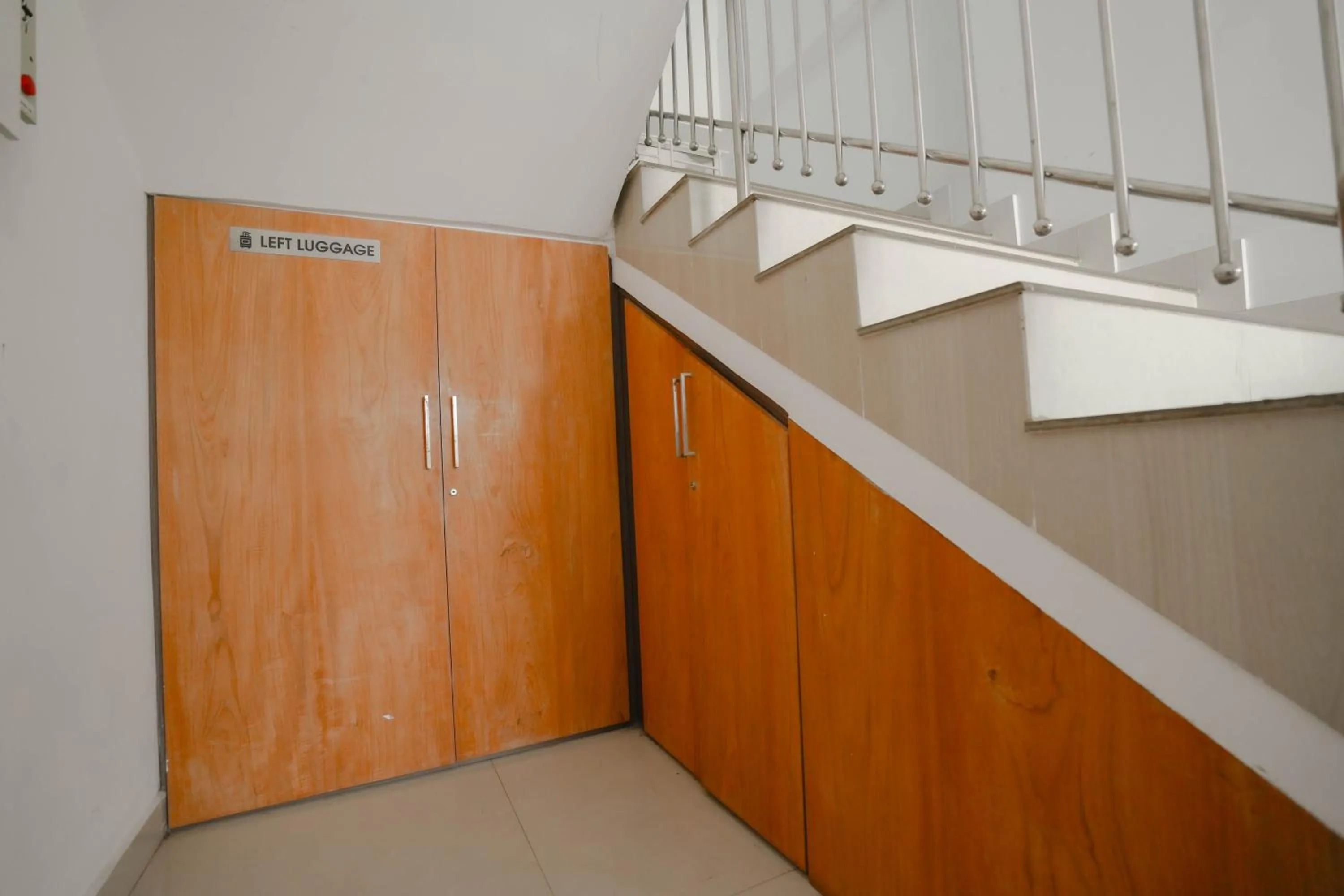 storage in Airport Avenue Plaza