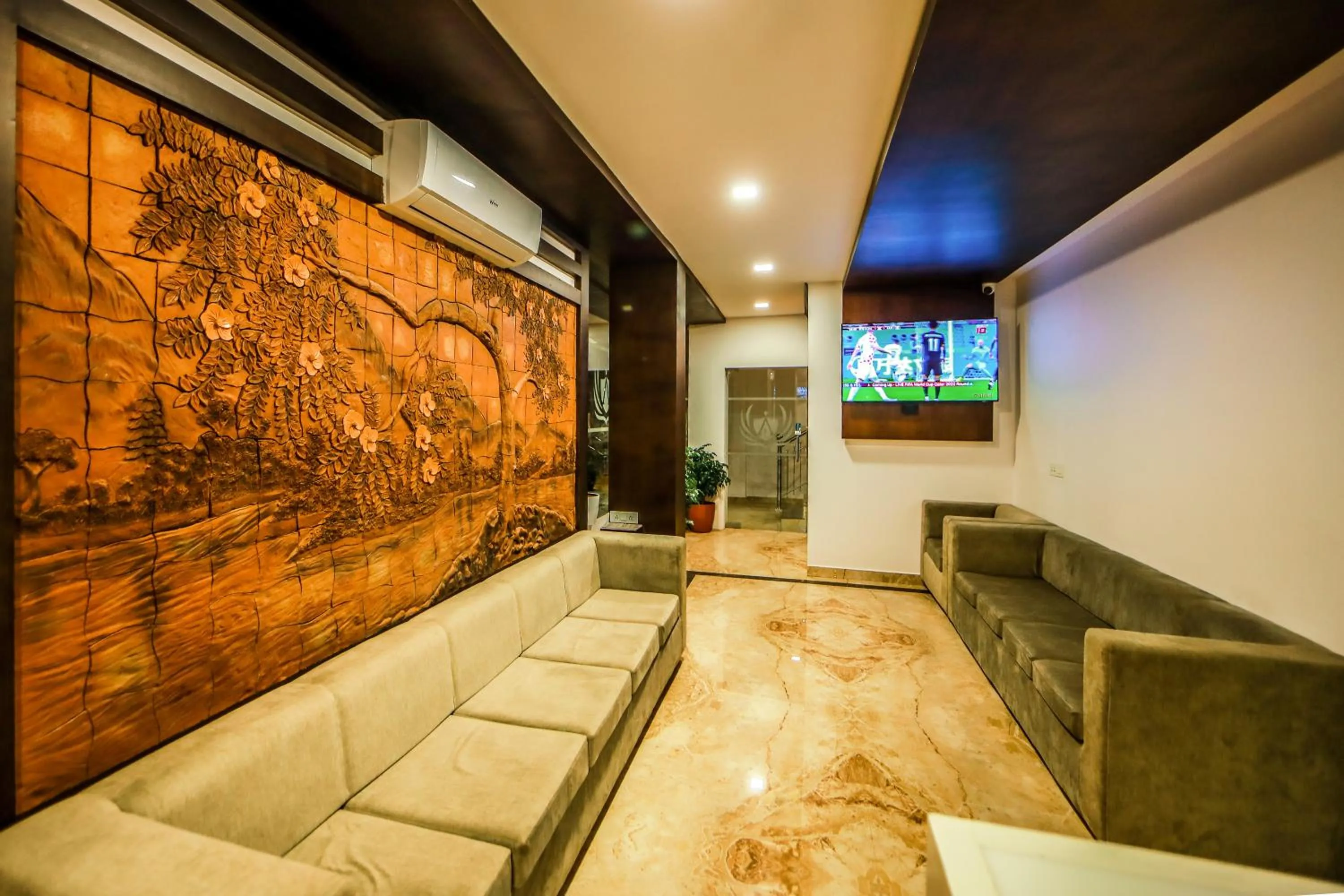 Seating area in Airport Avenue Plaza