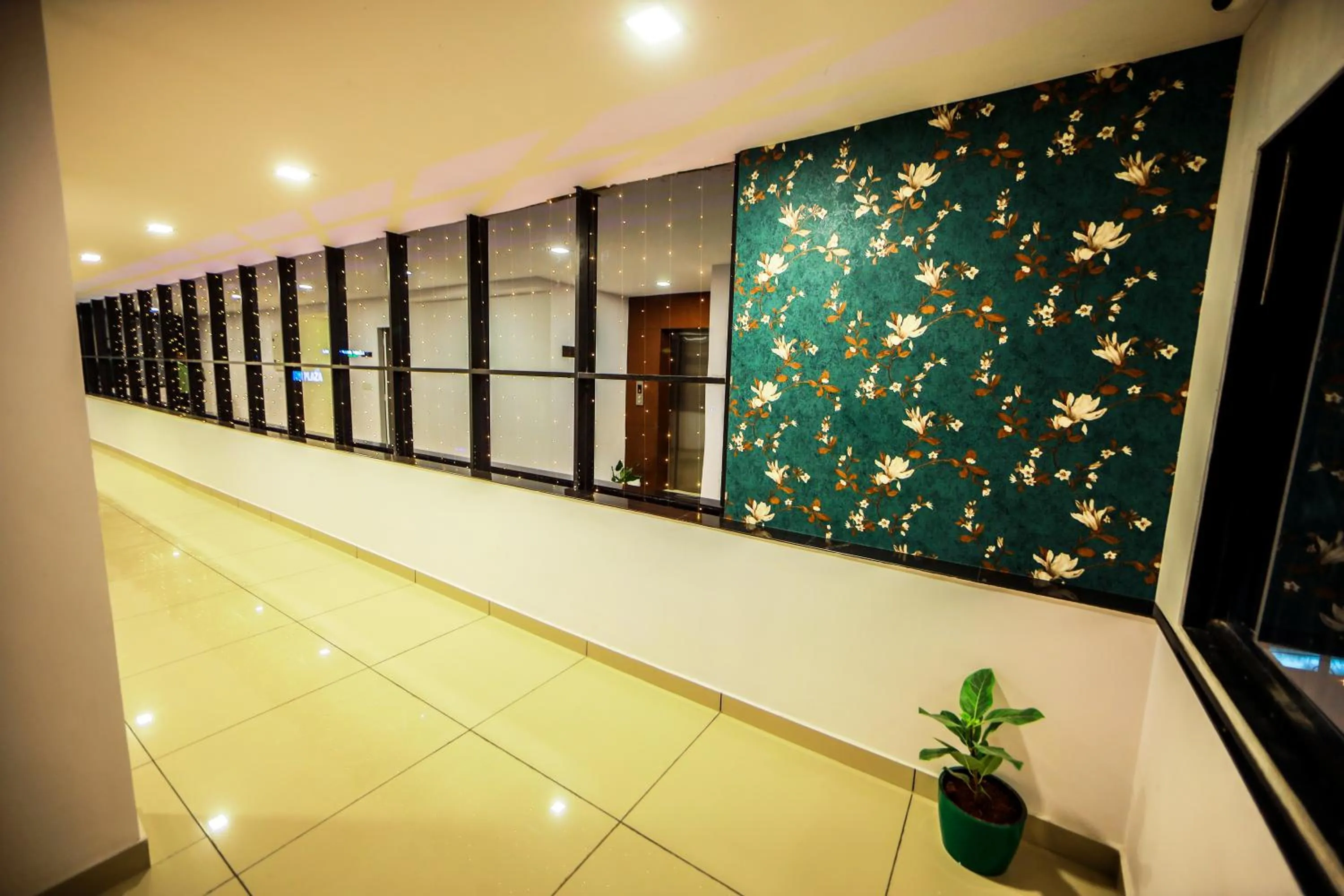 Other in Airport Avenue Plaza