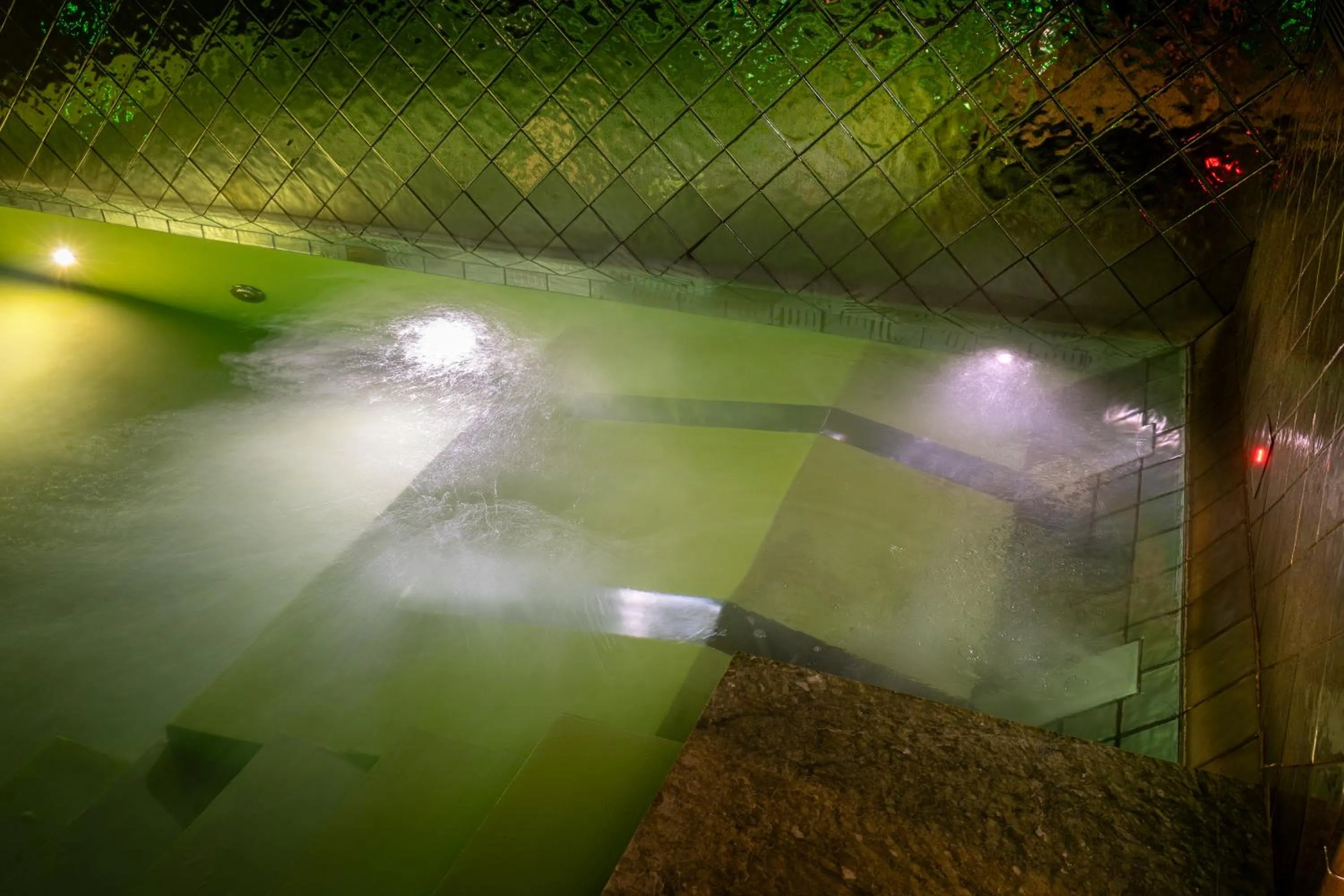 Hot Tub in Palazzo Talìa - Small Luxury Hotels of the World