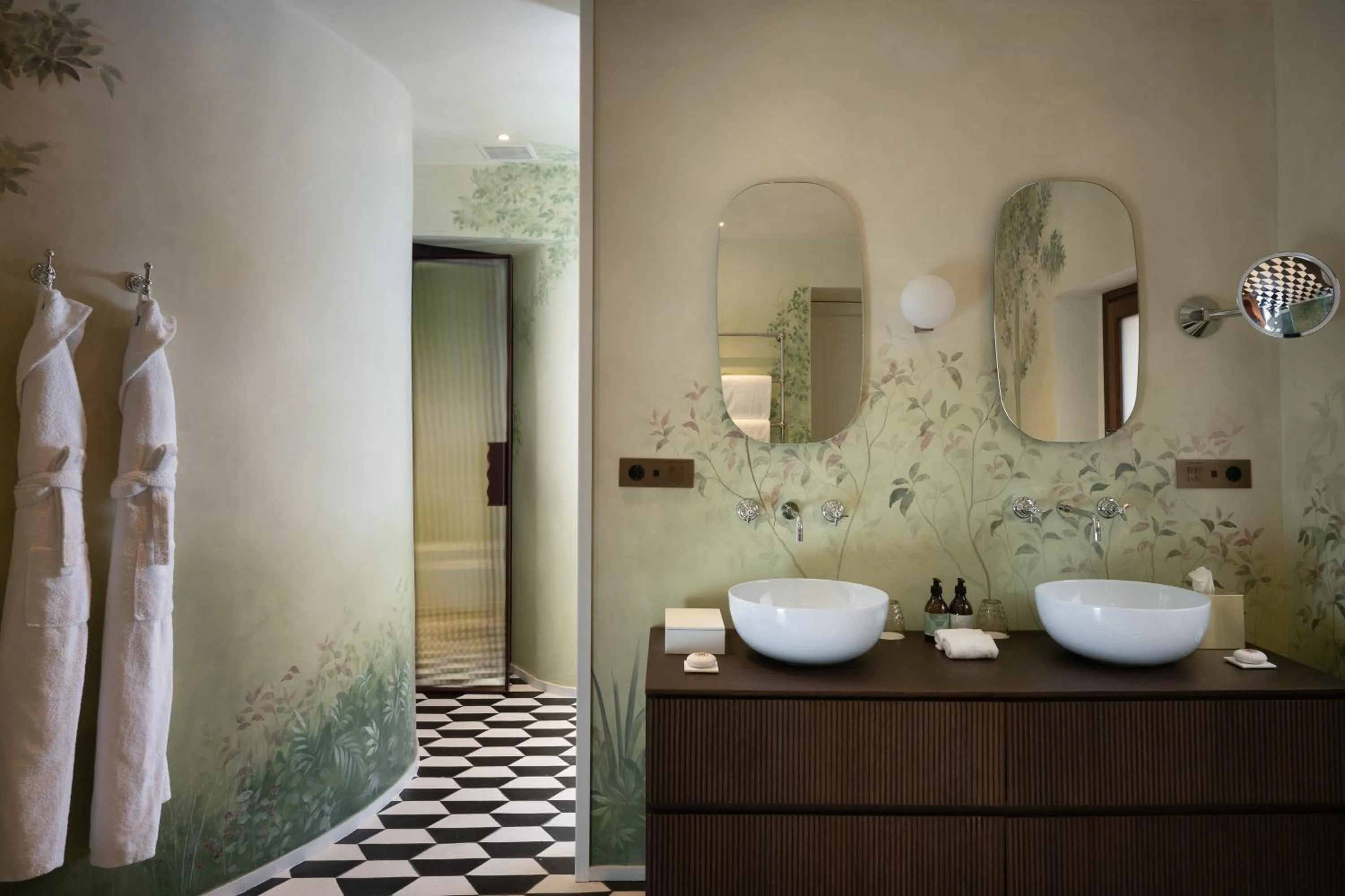 Bathroom in Palazzo Talìa - Small Luxury Hotels of the World