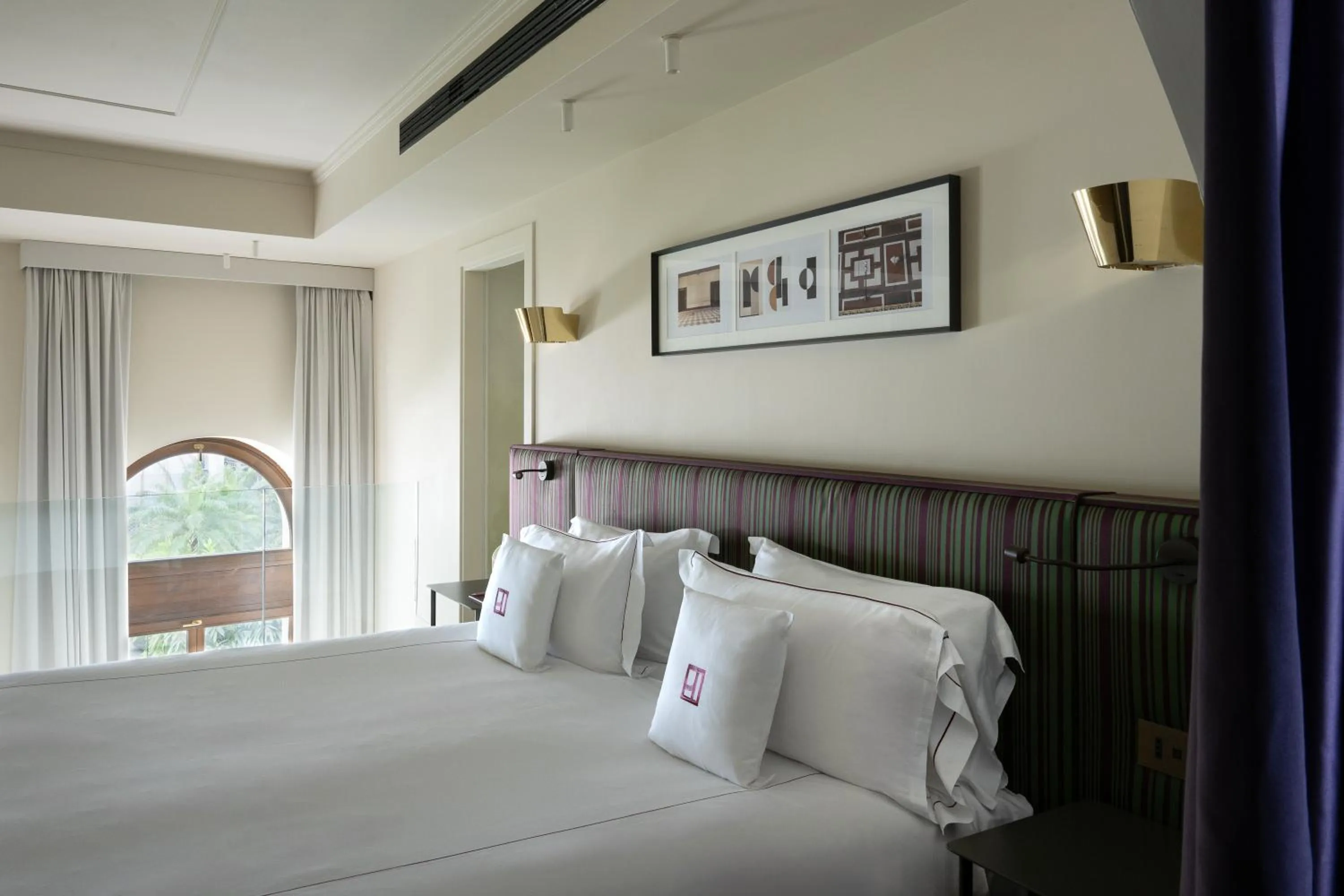 Bed in Palazzo Talìa - Small Luxury Hotels of the World