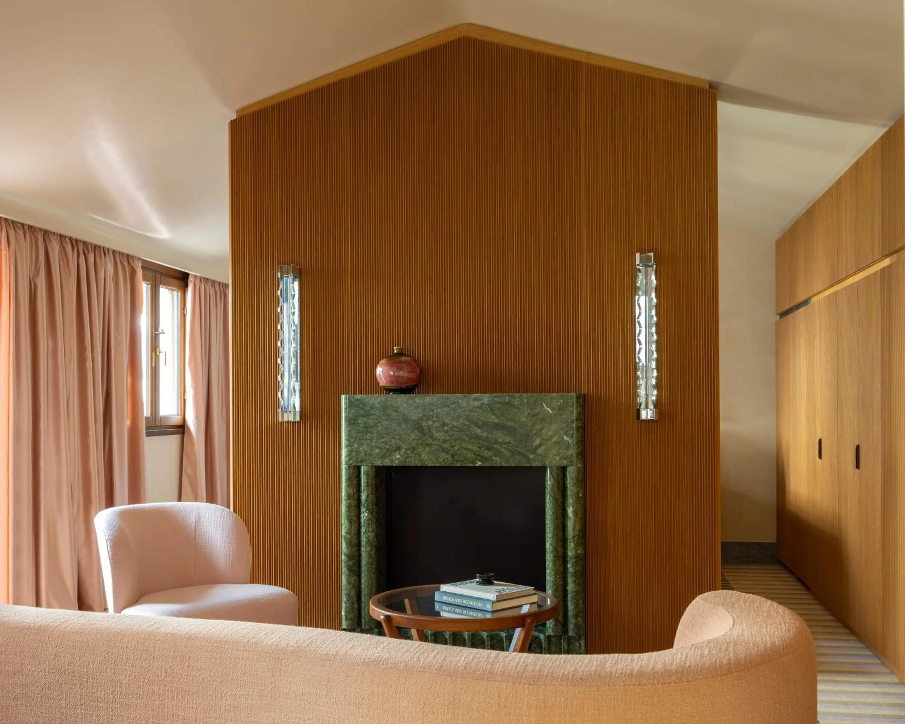 Lounge or bar in Palazzo Talìa - Small Luxury Hotels of the World