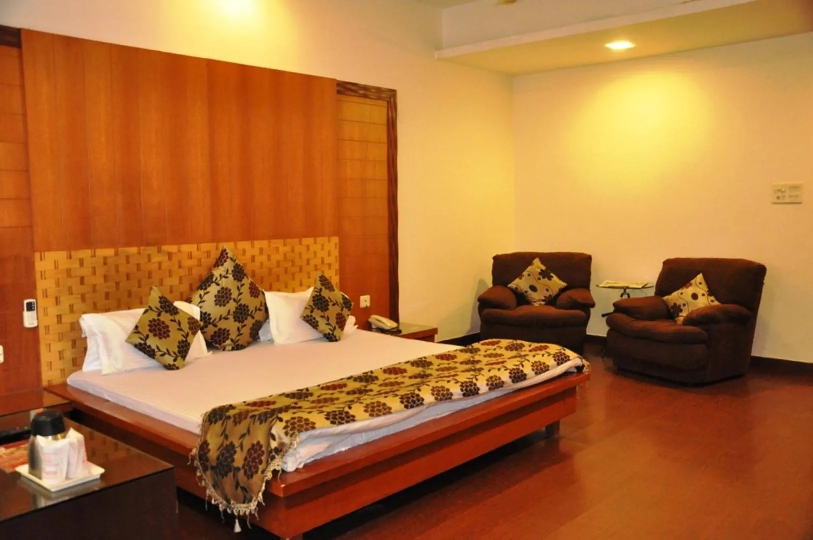 Bed in Hotel Mandakini Plaza , Kanpur