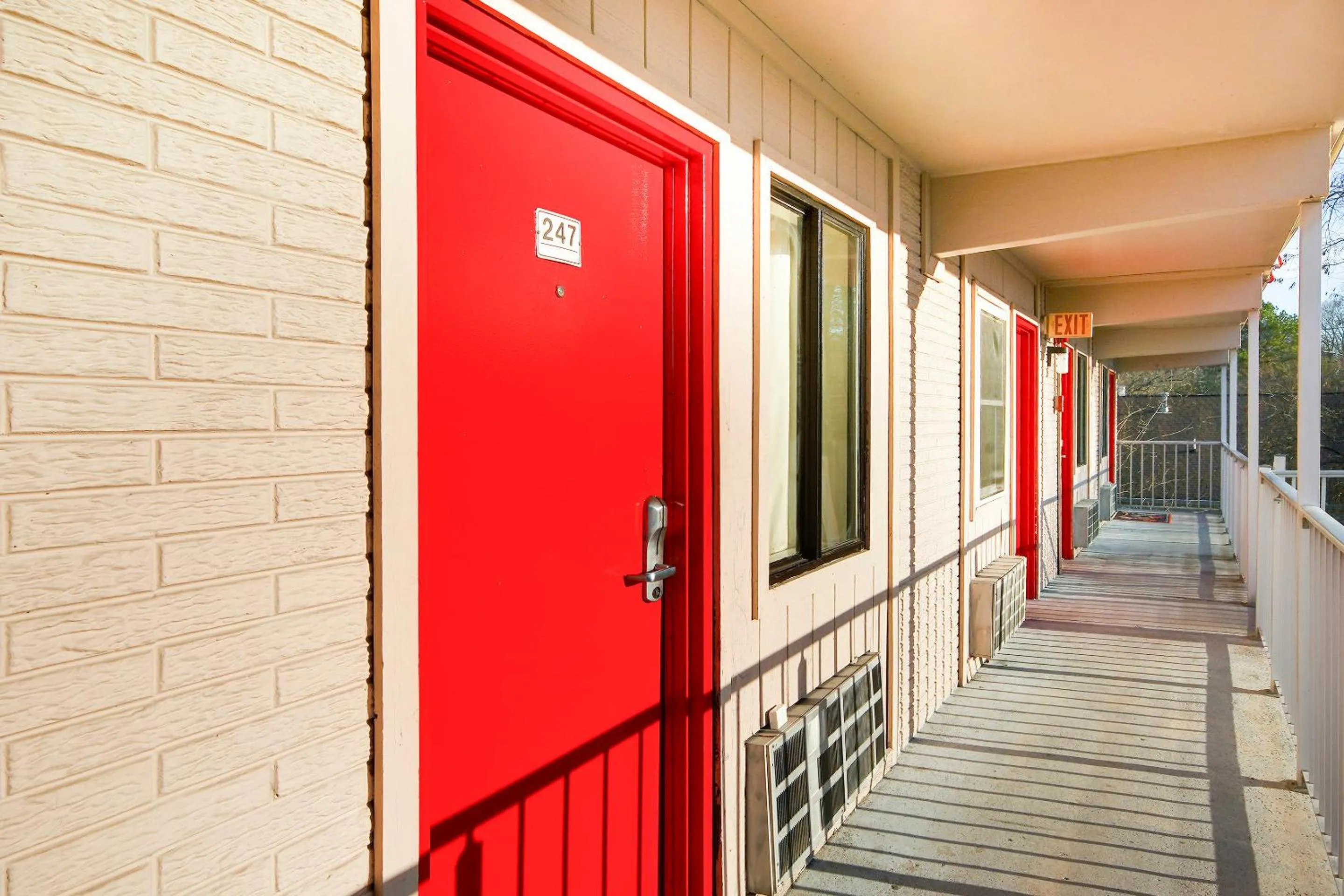 Area and facilities in Hotel Petersburg VA I-95 & E Washington St