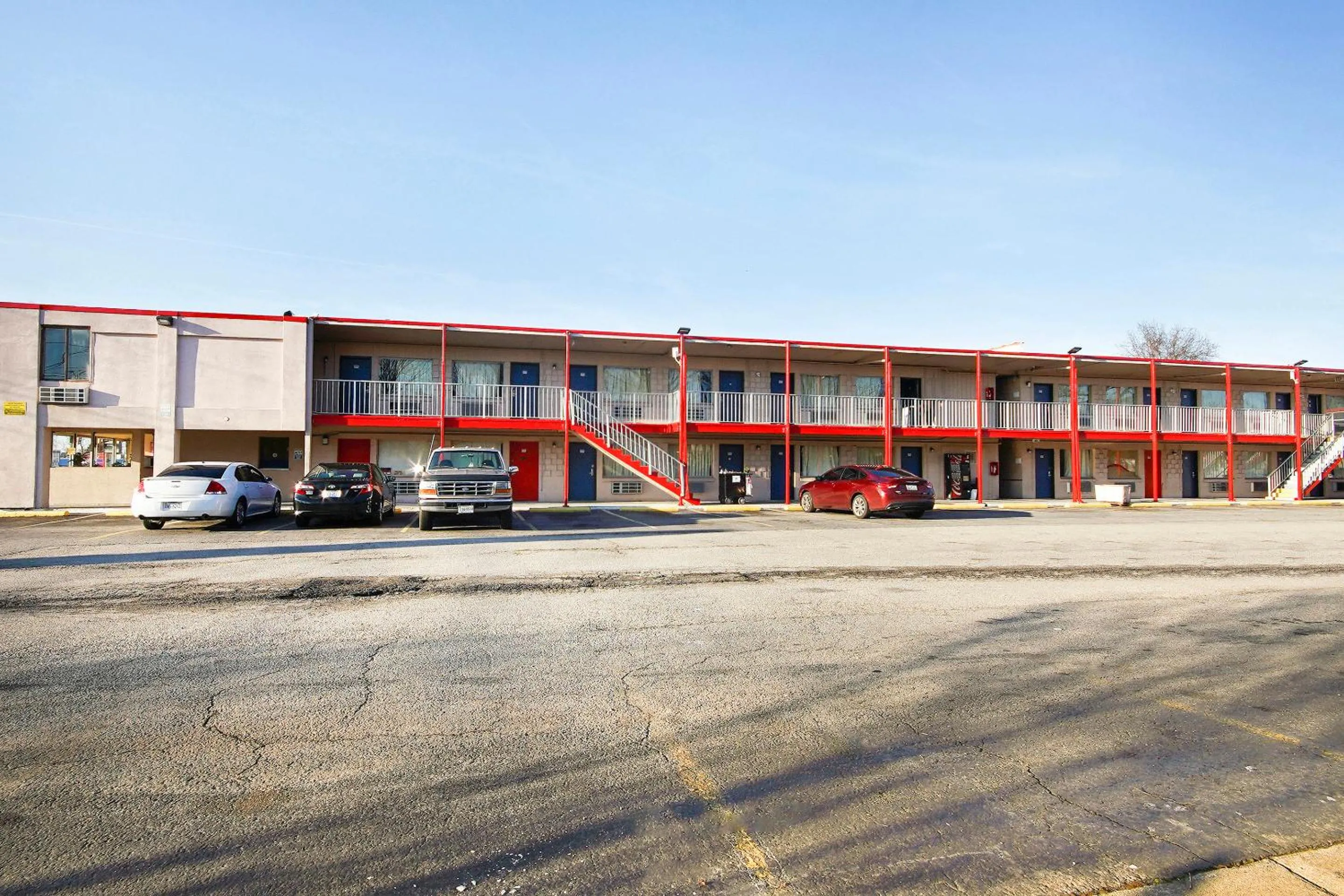 Parking in Hotel Petersburg VA I-95 & E Washington St