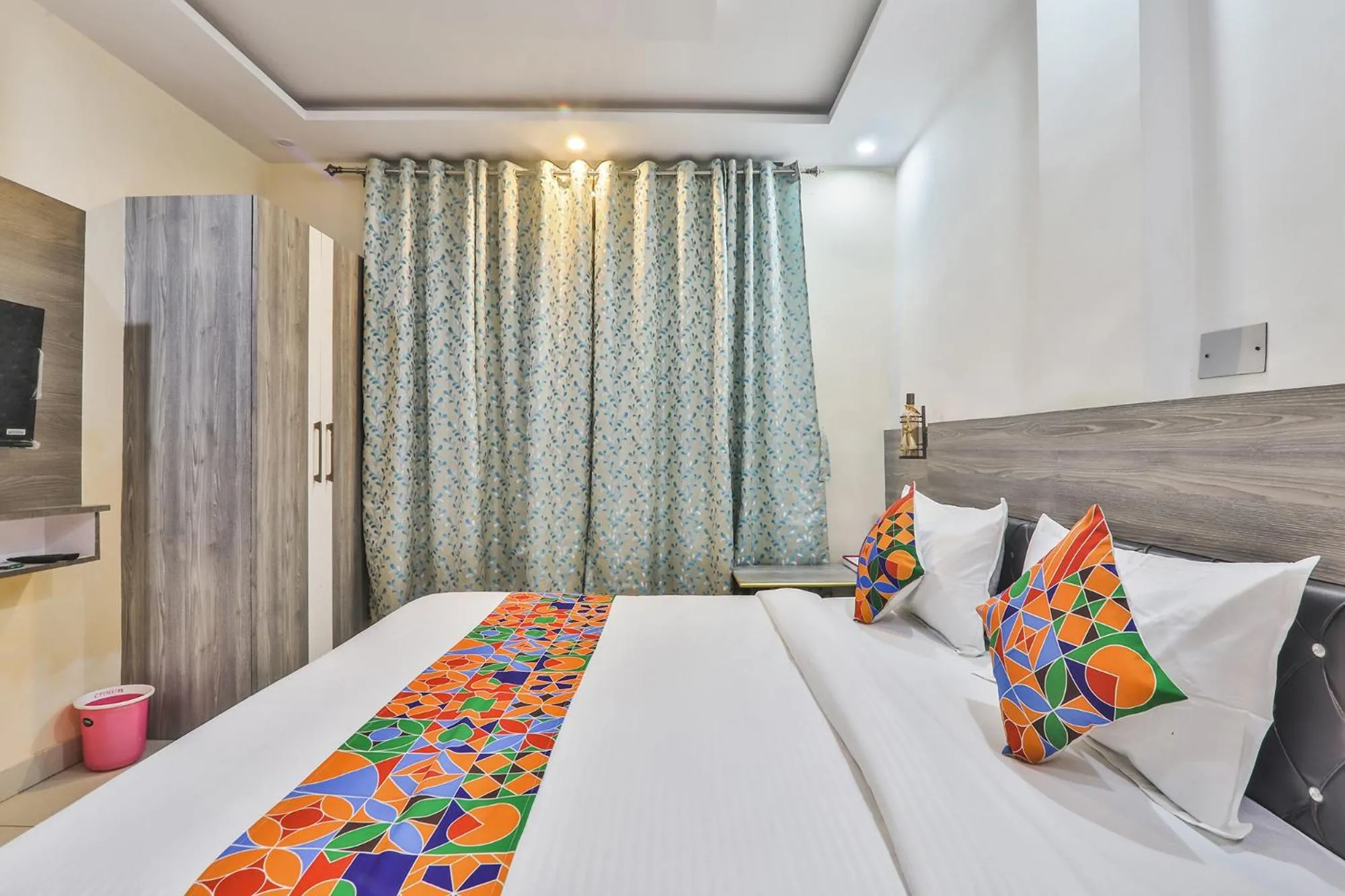 Bed in FabHotel LS Grand - Banaras Railway Station