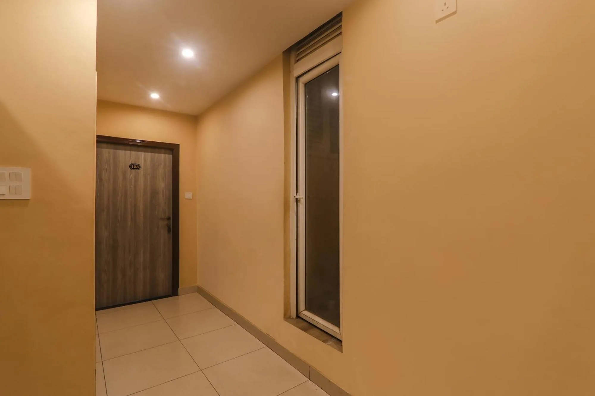 Lobby or reception in FabHotel LS Grand - Banaras Railway Station