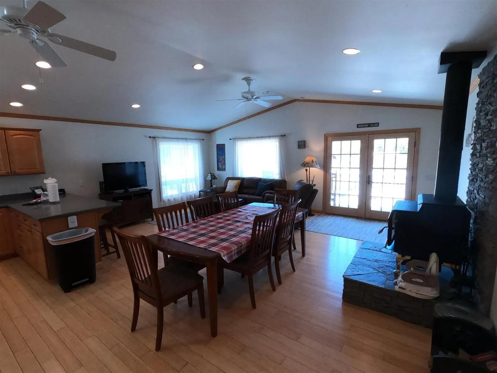 Living room in Rr-johnson Suite