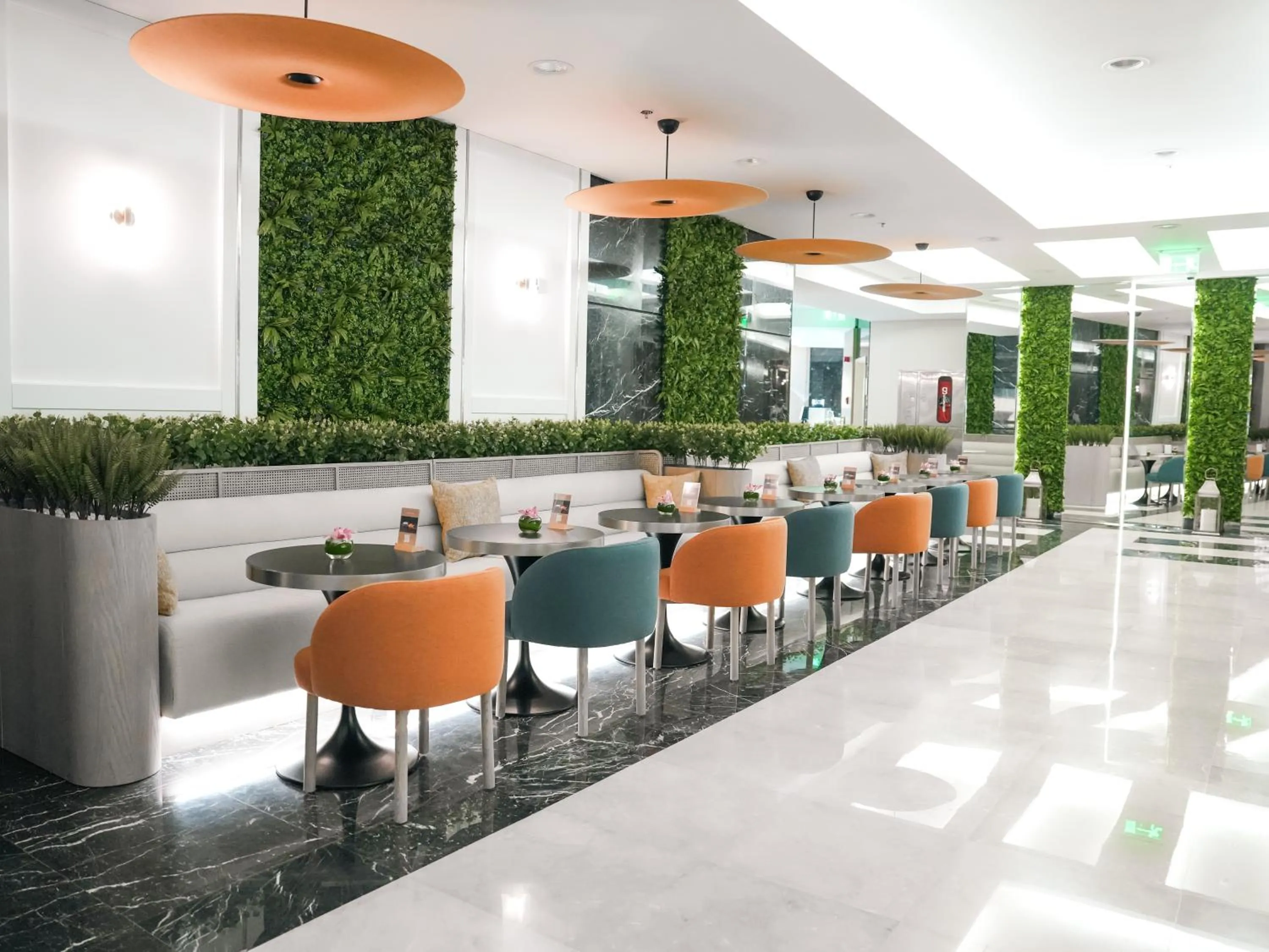 Restaurant/places to eat in Rotana Al Manakha Madinah