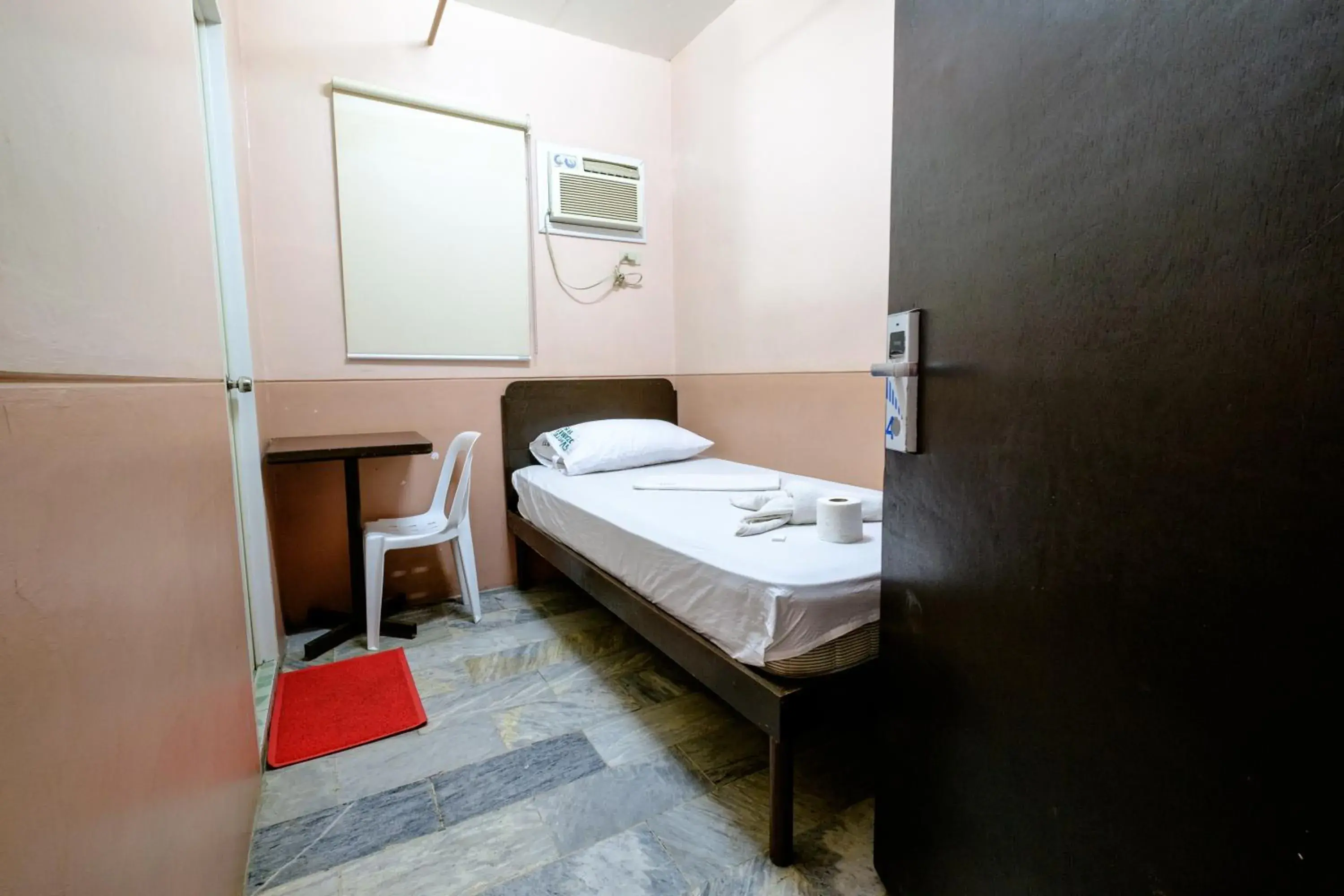 Standard Single Room in GV Hotel - Ozamiz Standard Single Room in GV Hotel - Ozamiz