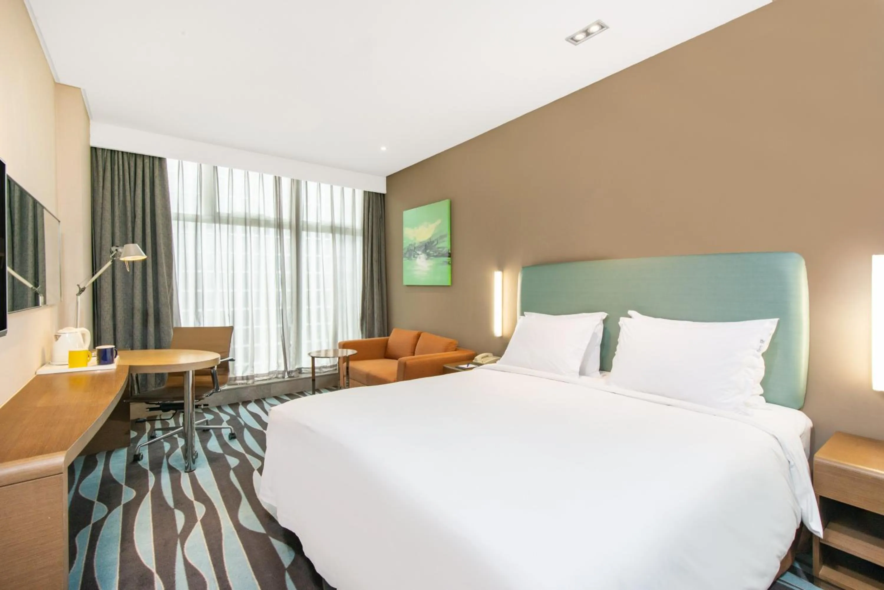 Standard Queen Room in Holiday Inn Express Hangzhou Huanglong