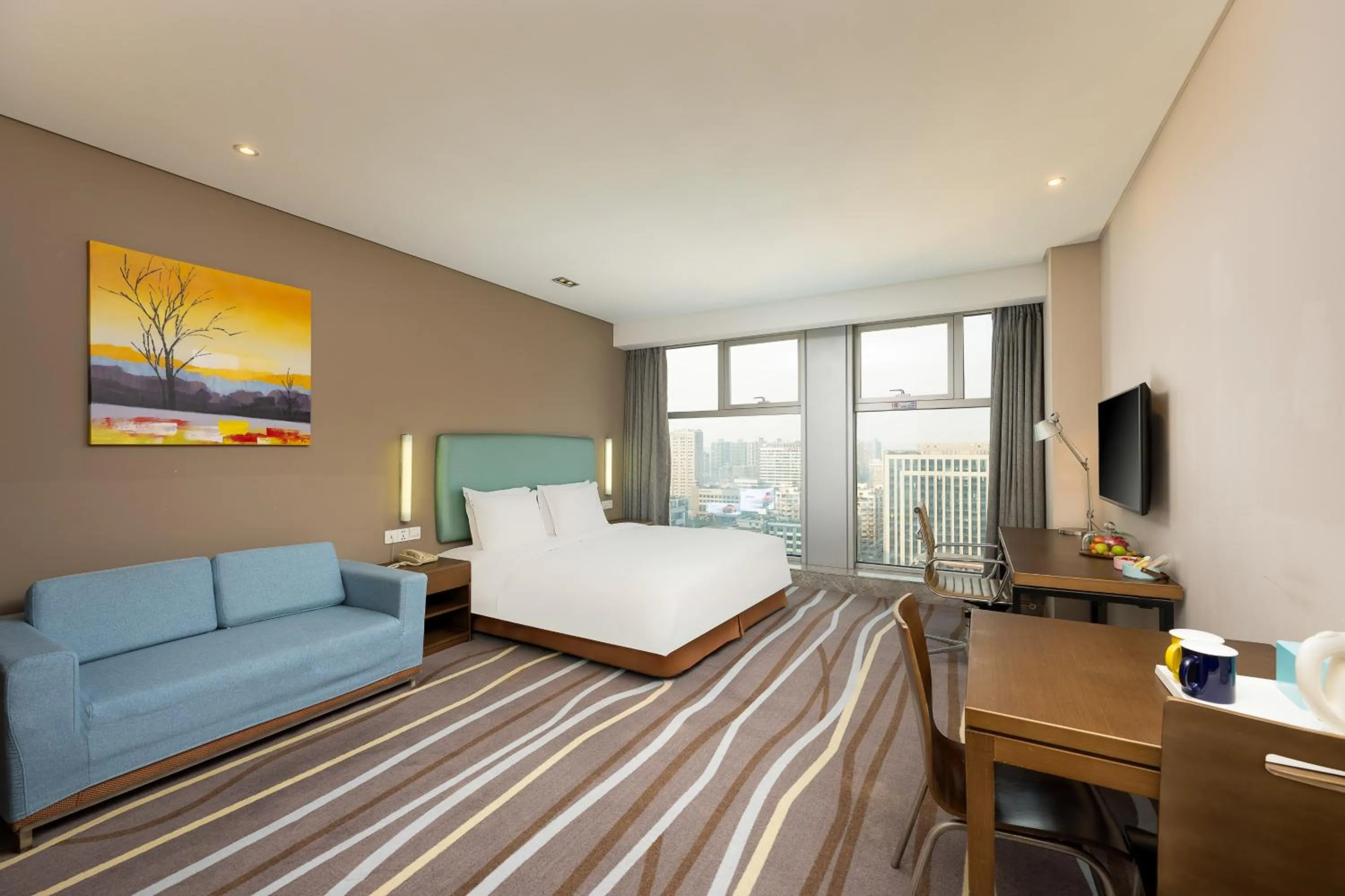 Bedroom, Bed in Holiday Inn Express Hangzhou Huanglong