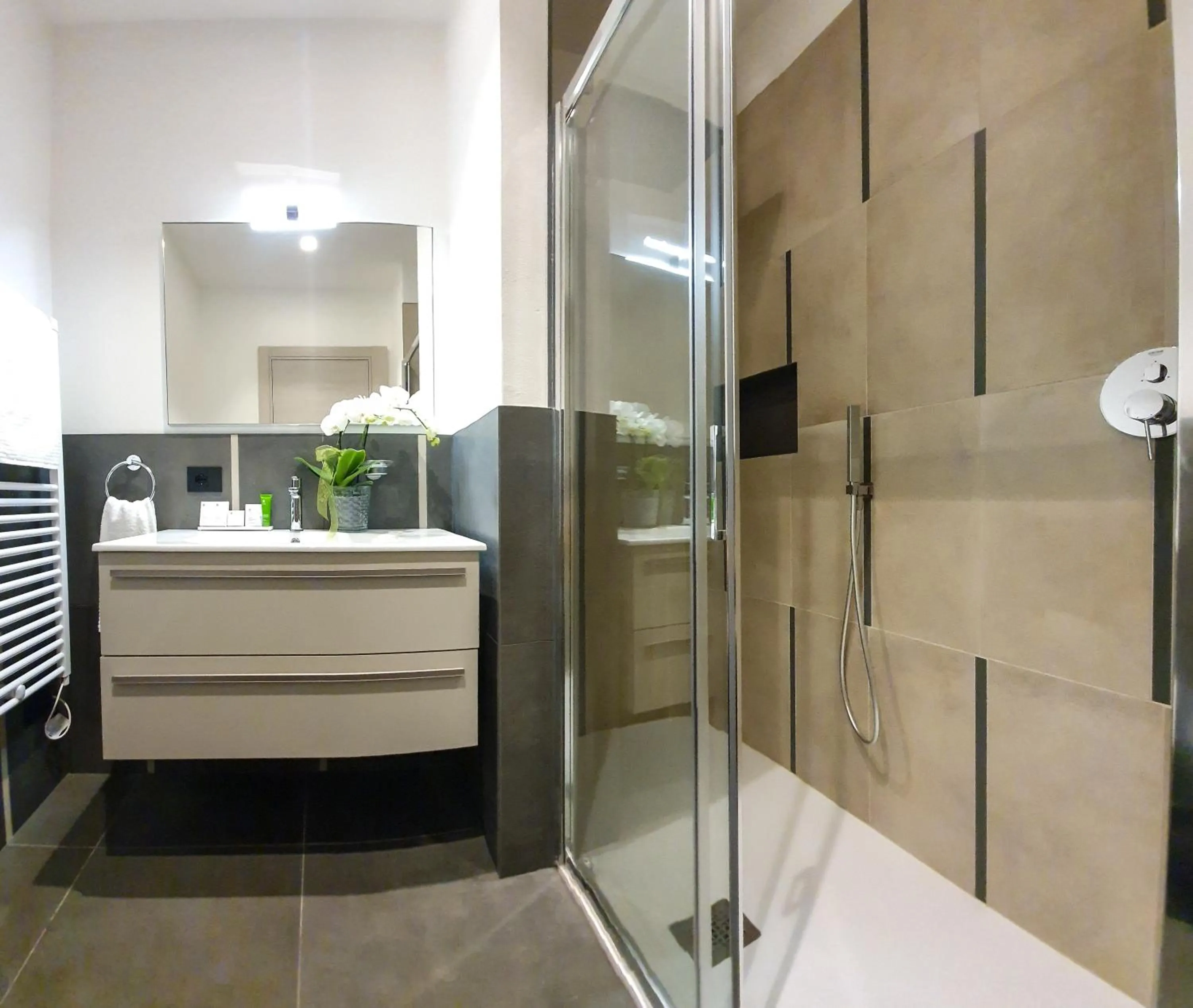 Bathroom in Emerald Green Residence