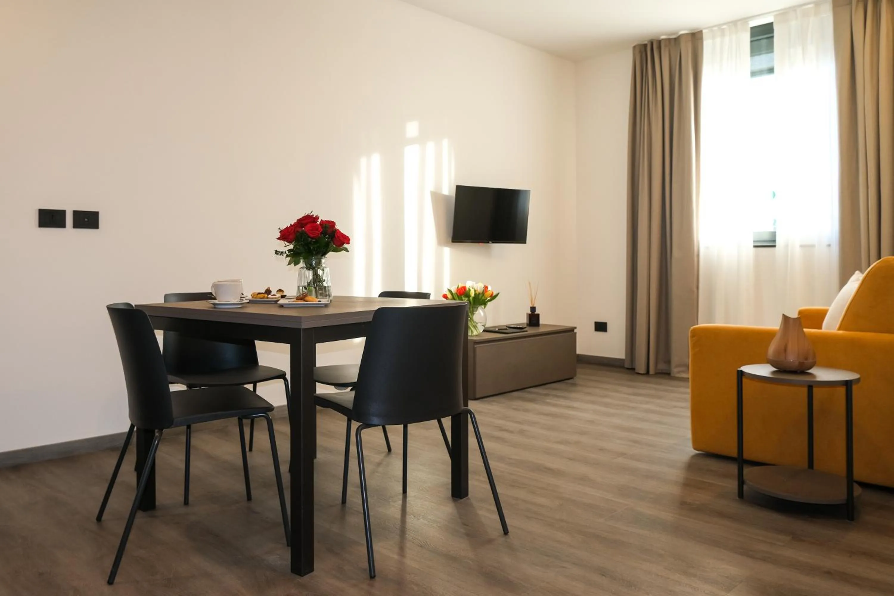 TV and multimedia in Emerald Green Residence