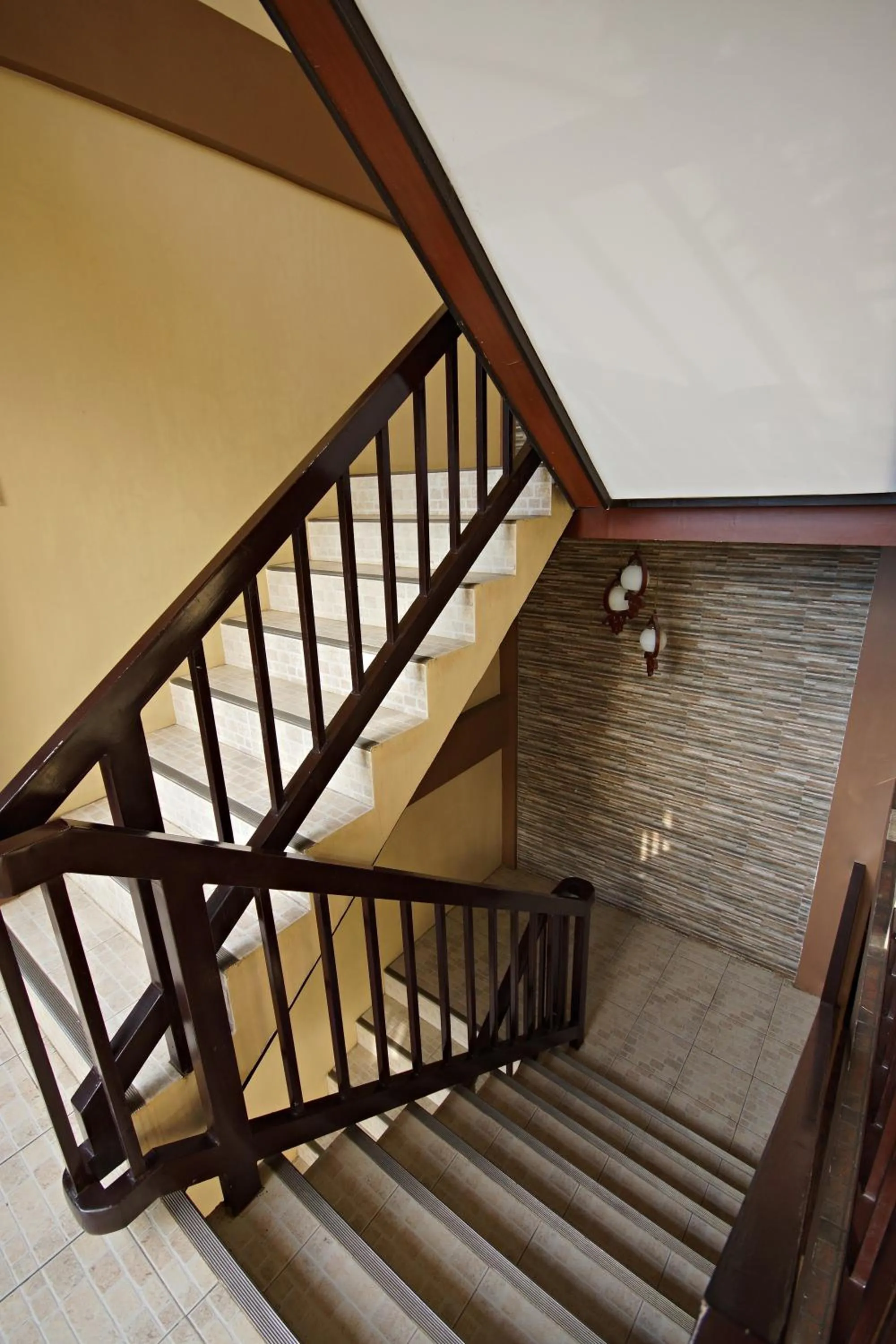 Decorative detail in Pacific Palm Suites Davao powered by Cocotel