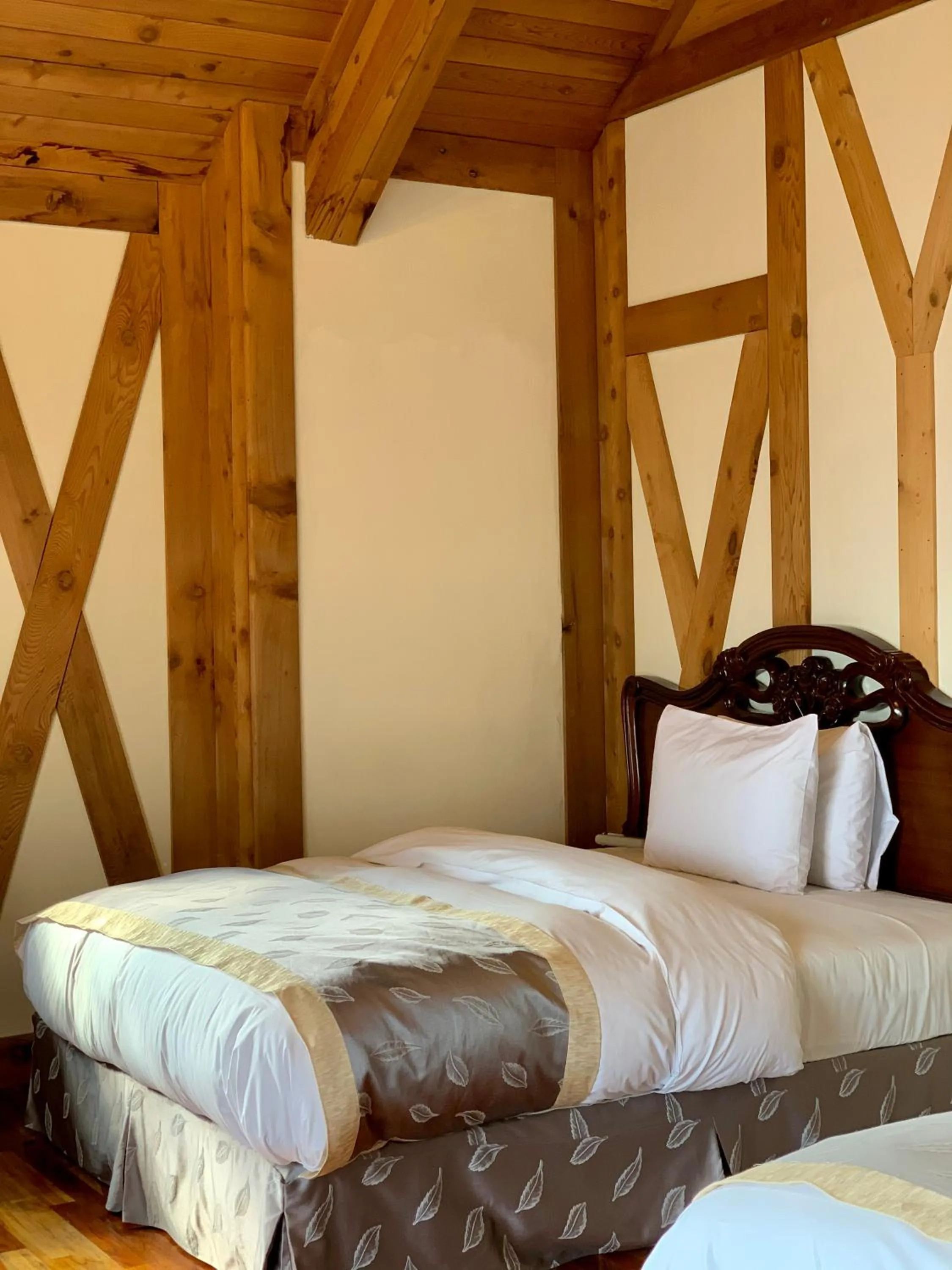 Bed in The Cotswolds Villa