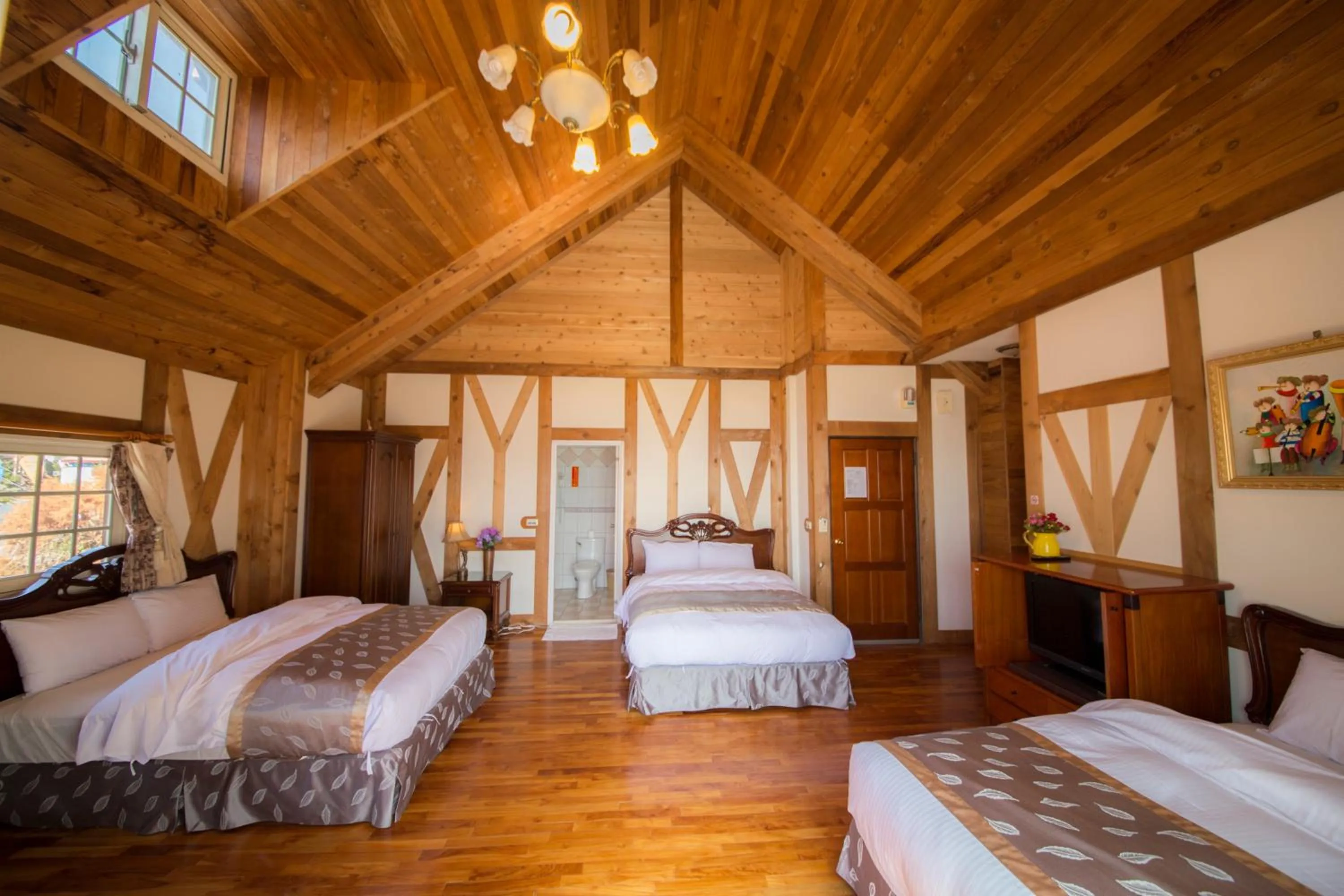 Photo of the whole room, Bed in The Cotswolds Villa