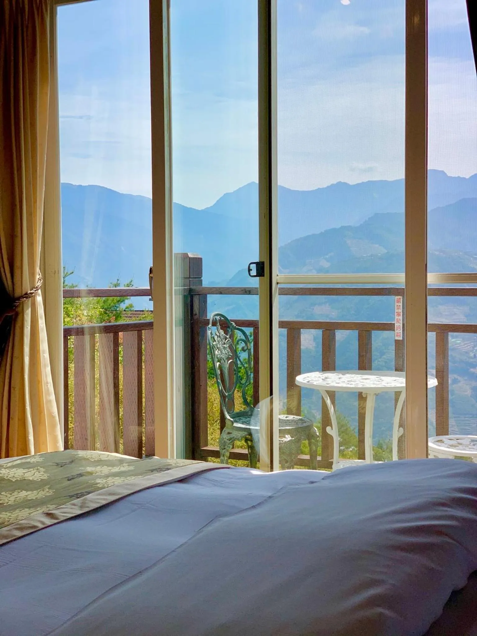 Bed in The Cotswolds Villa