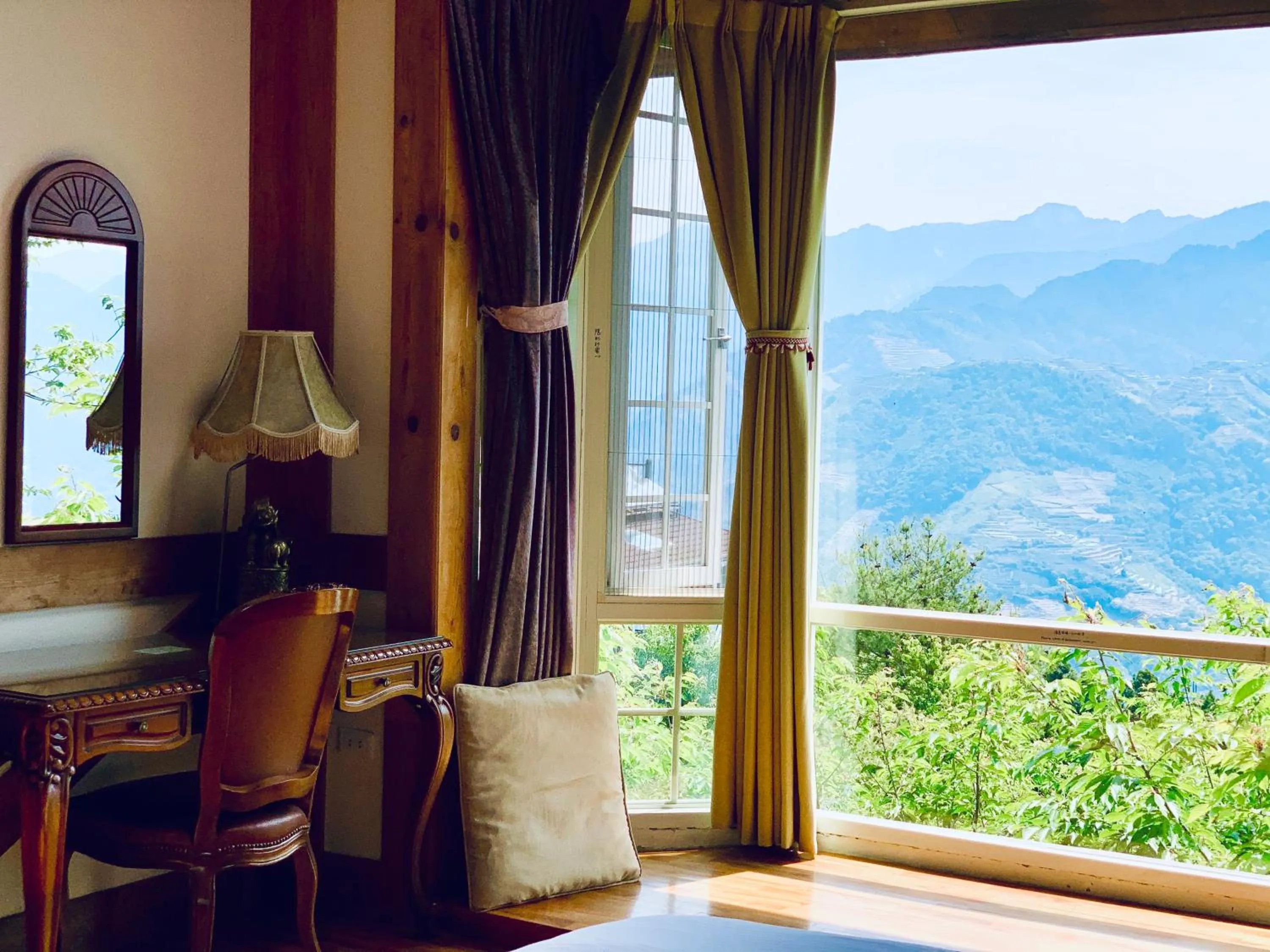 Day in The Cotswolds Villa