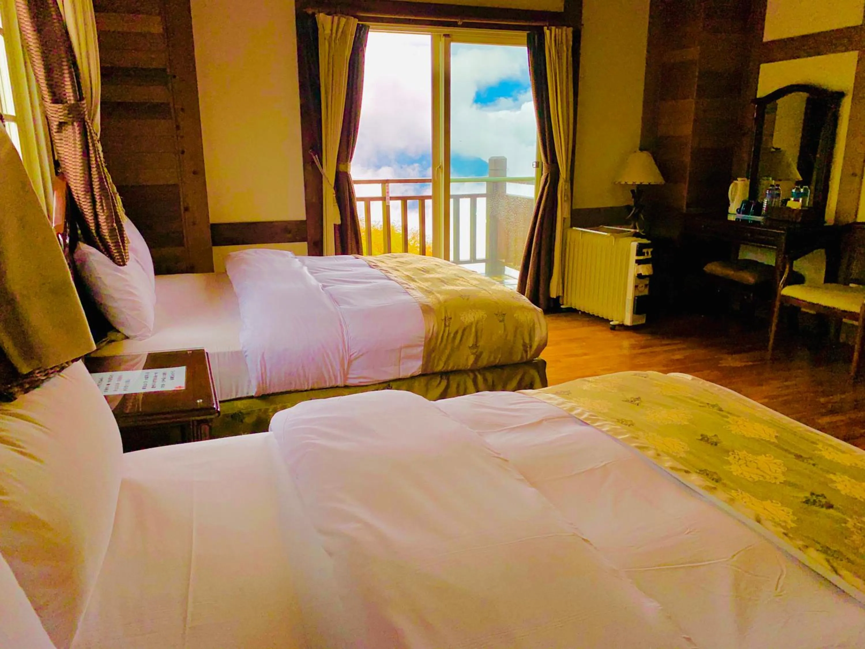 Bed in The Cotswolds Villa