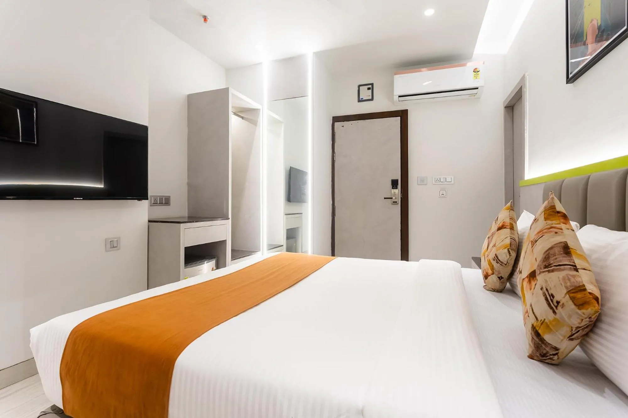 Bed in FabHotel Orange Oasis