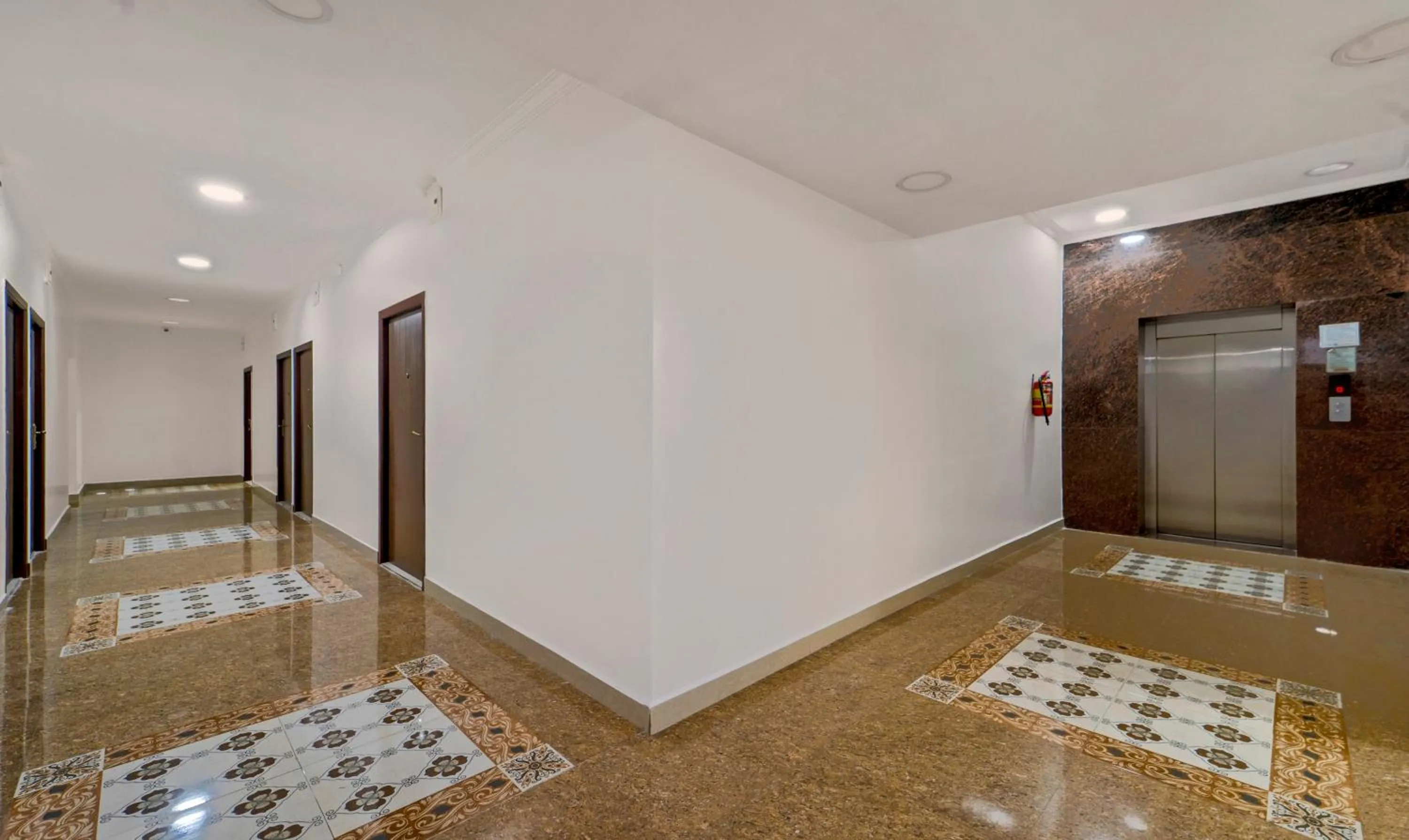 elevator in Treebo NGH Transit