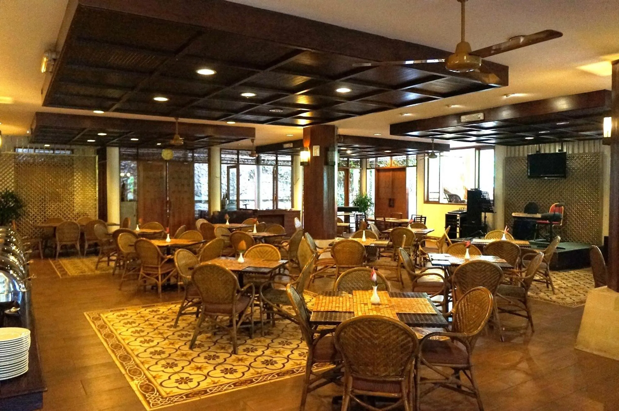 Restaurant/places to eat in Kampung Sumber Alam Garut