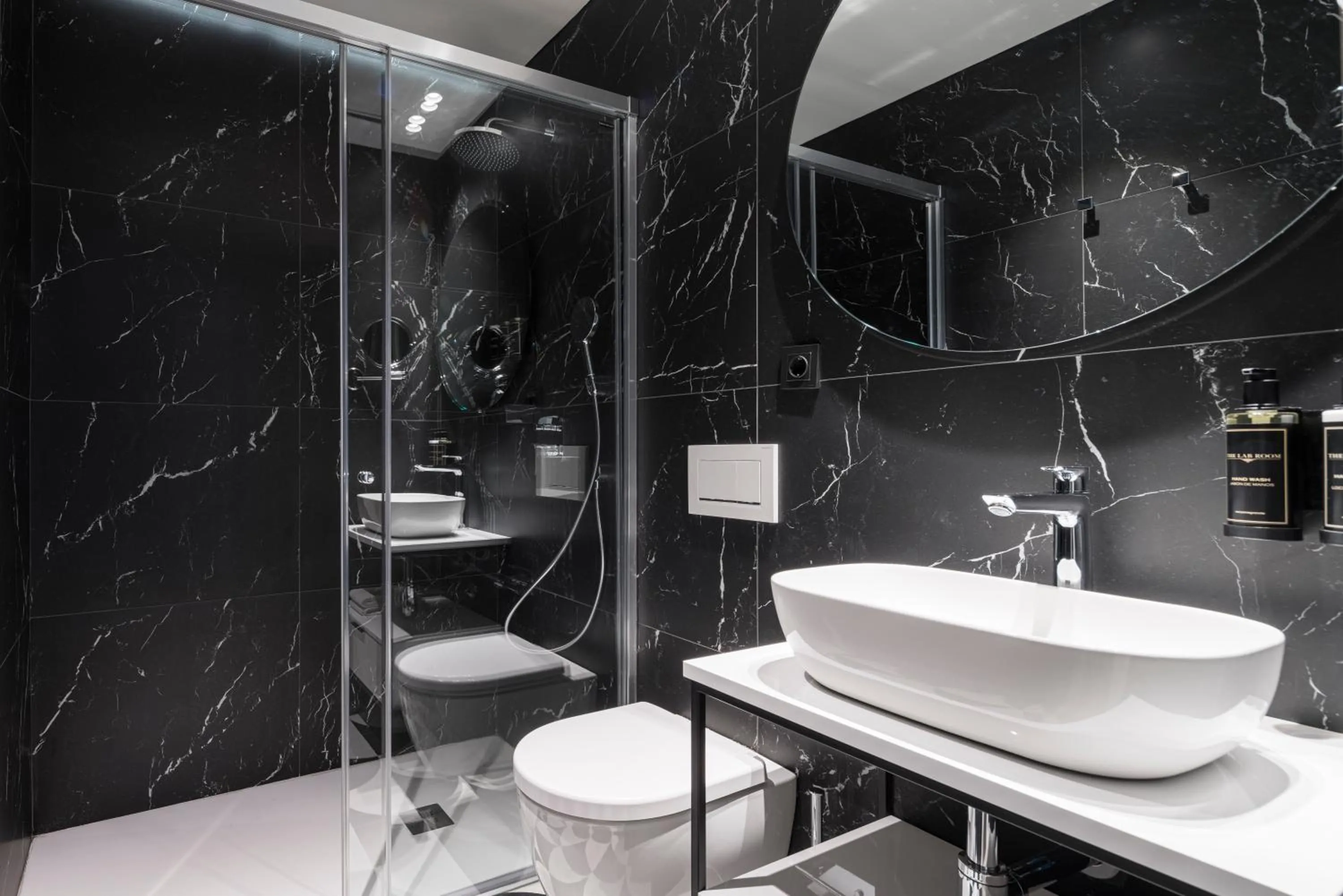 Shower in Tandem Solera