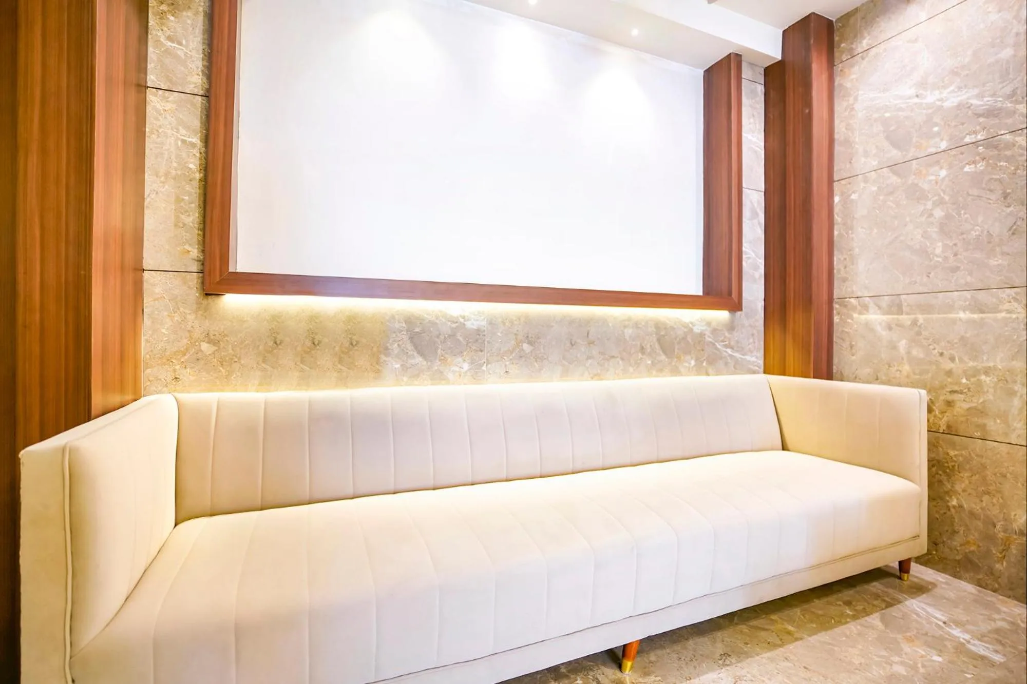 Living room in FabHotel Shubham Inn - Nr Jain Mandir, Bhandup West