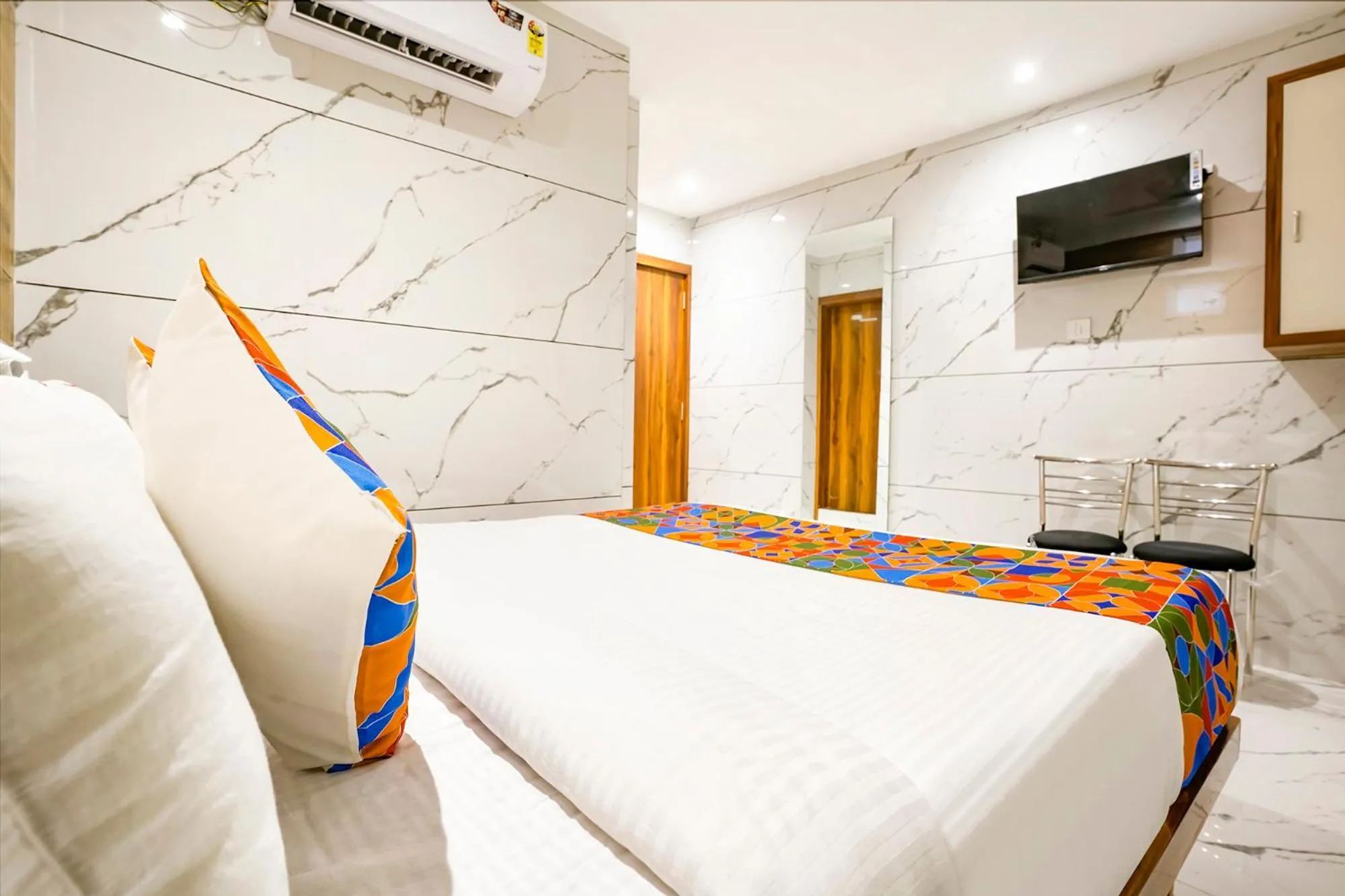 Bed in FabHotel Shubham Inn - Nr Jain Mandir, Bhandup West