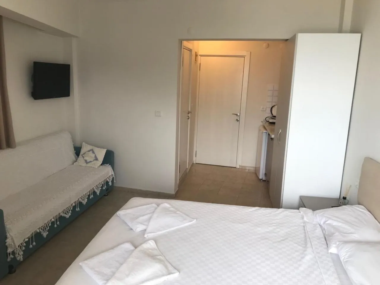 Bed in Can Apartments