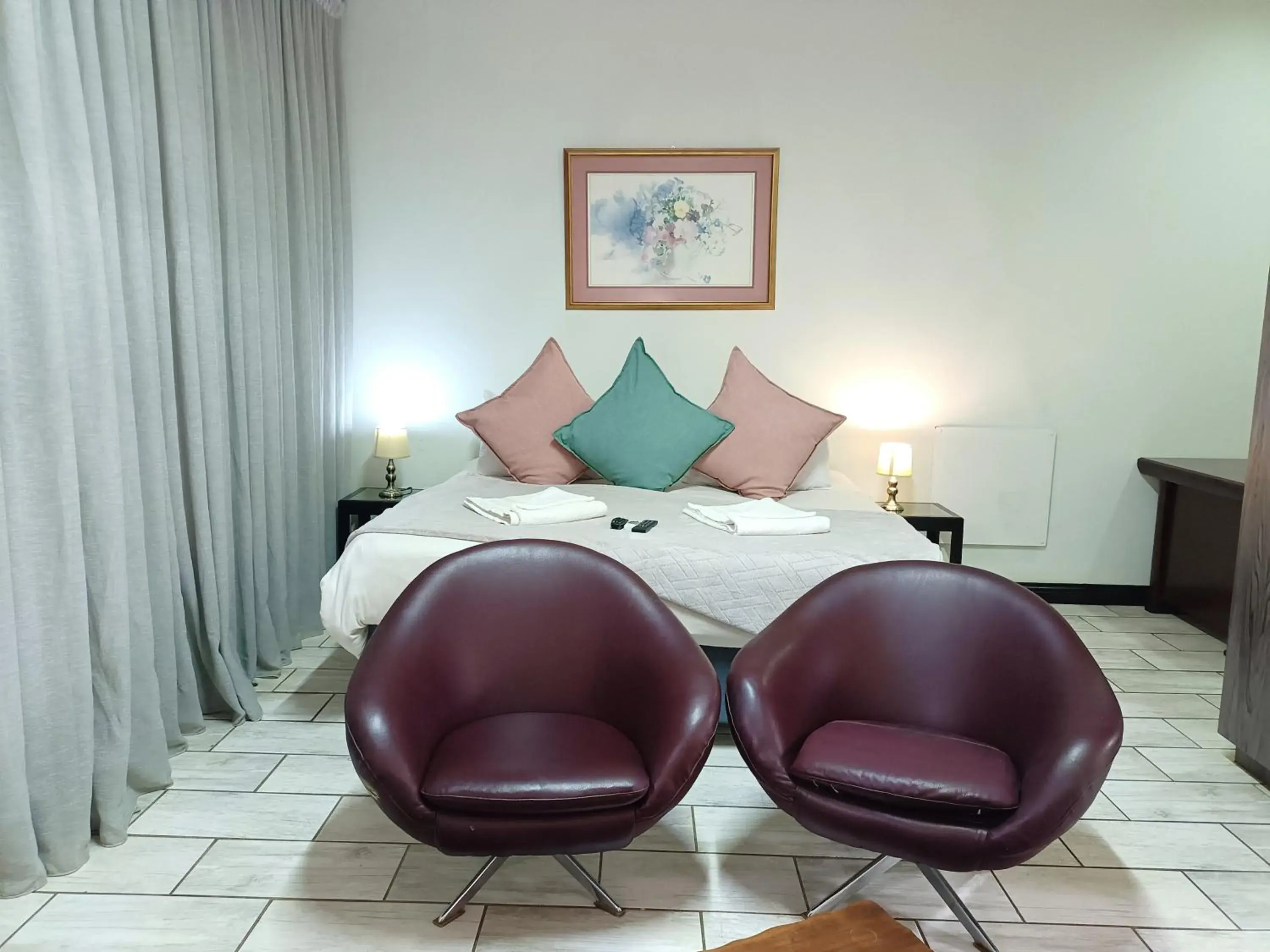 Deluxe Double Room in 21 On Coetzee Guest House Deluxe Double Room in 21 On Coetzee Guest House