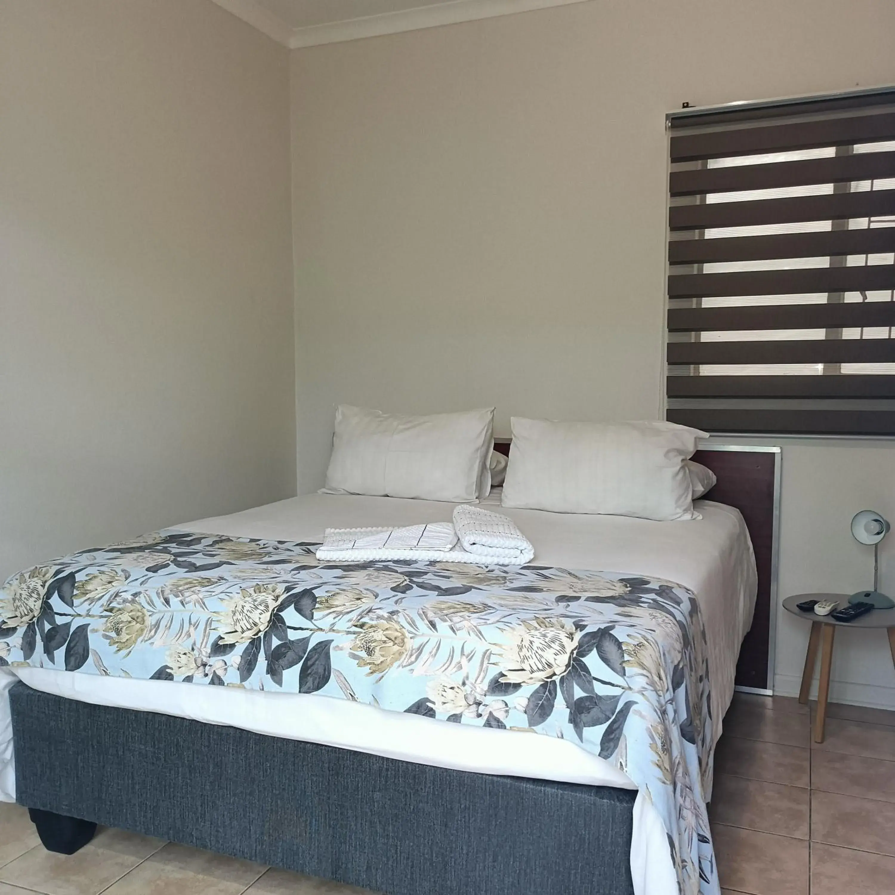 Standard Queen Room in 21 On Coetzee Guest House Standard Queen Room in 21 On Coetzee Guest House