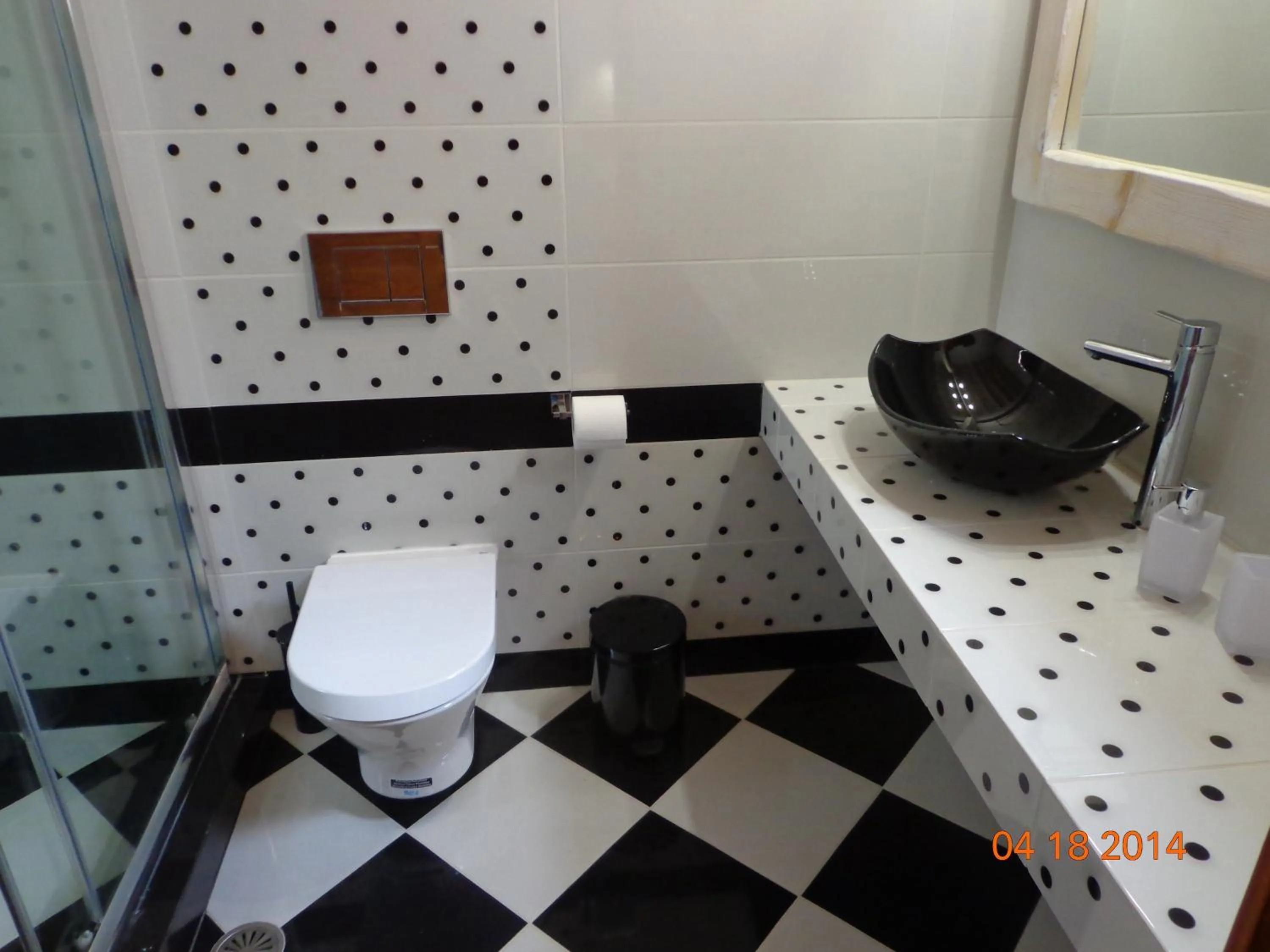 Shower in Mistral-Patmos