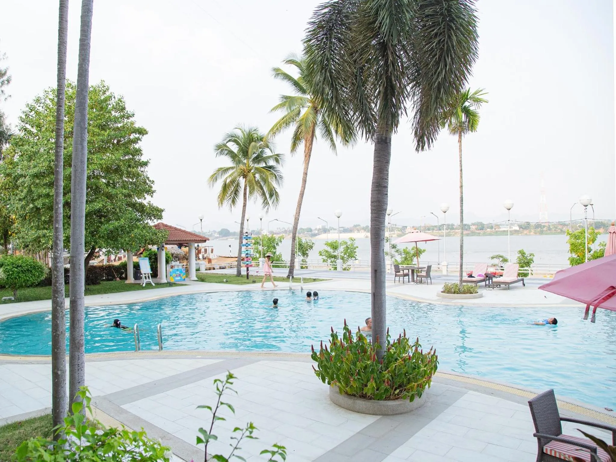Swimming pool in Fortune River View Hotel Nakhon Phanom