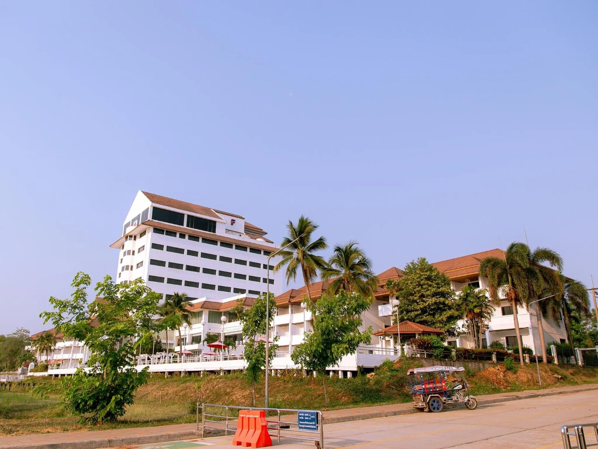 Property building in Fortune River View Hotel Nakhon Phanom